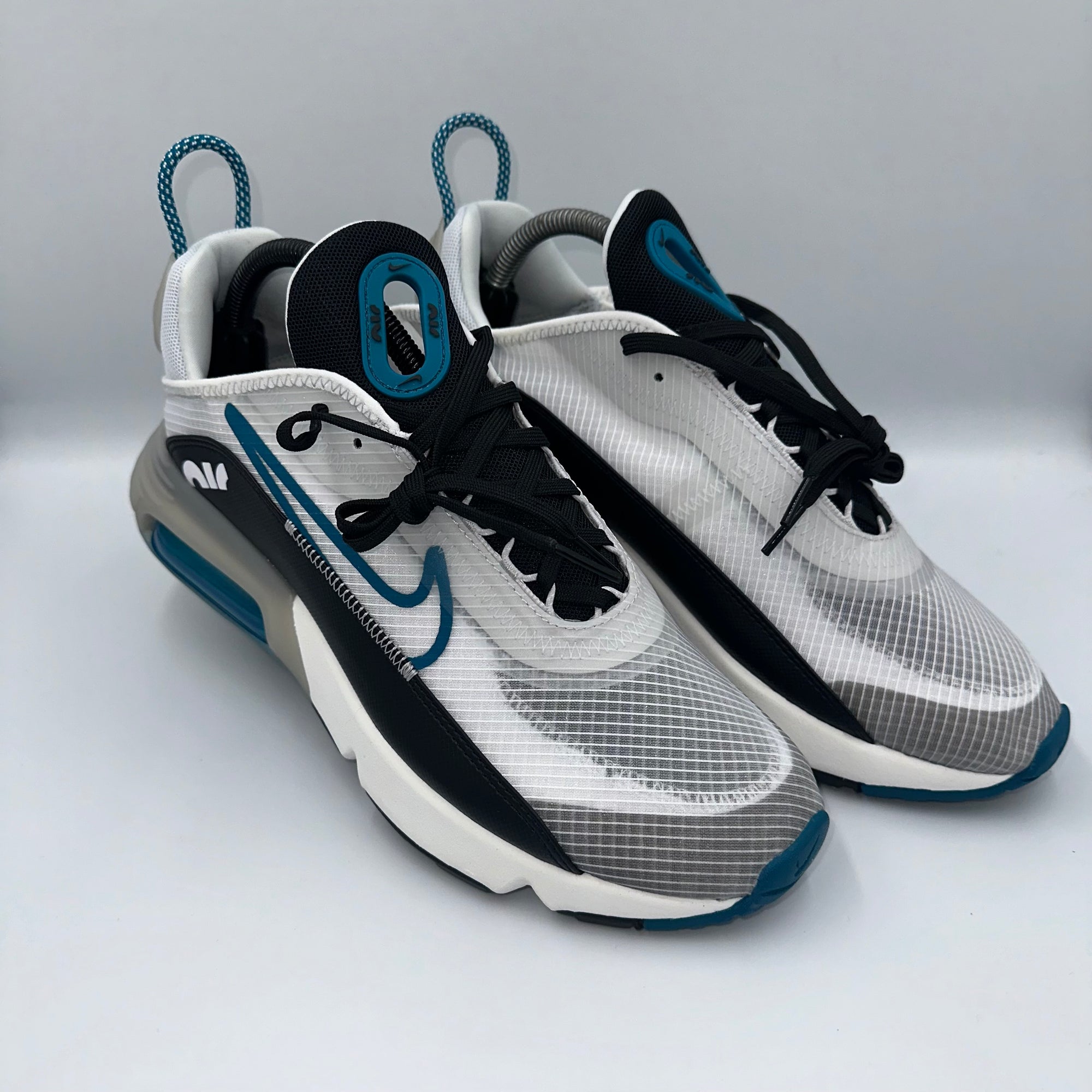 Nike Air Max 2090 White / Green Abyss-Black UK 8