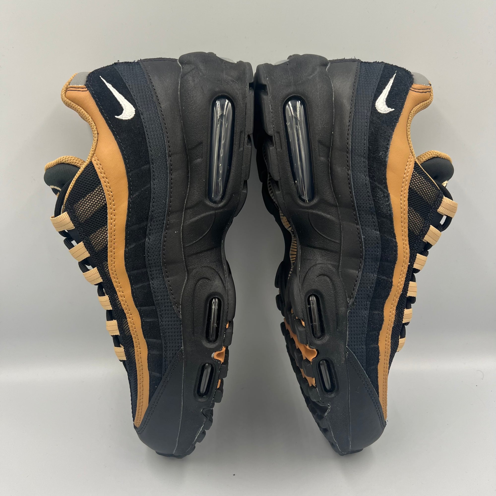 Nike Air Max 95 Black / Gold UK 8.5