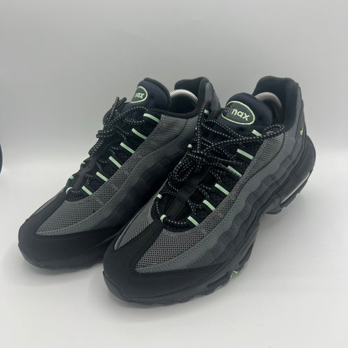 Nike Air Max 95 Vapour Green JD Exclusive medial side view