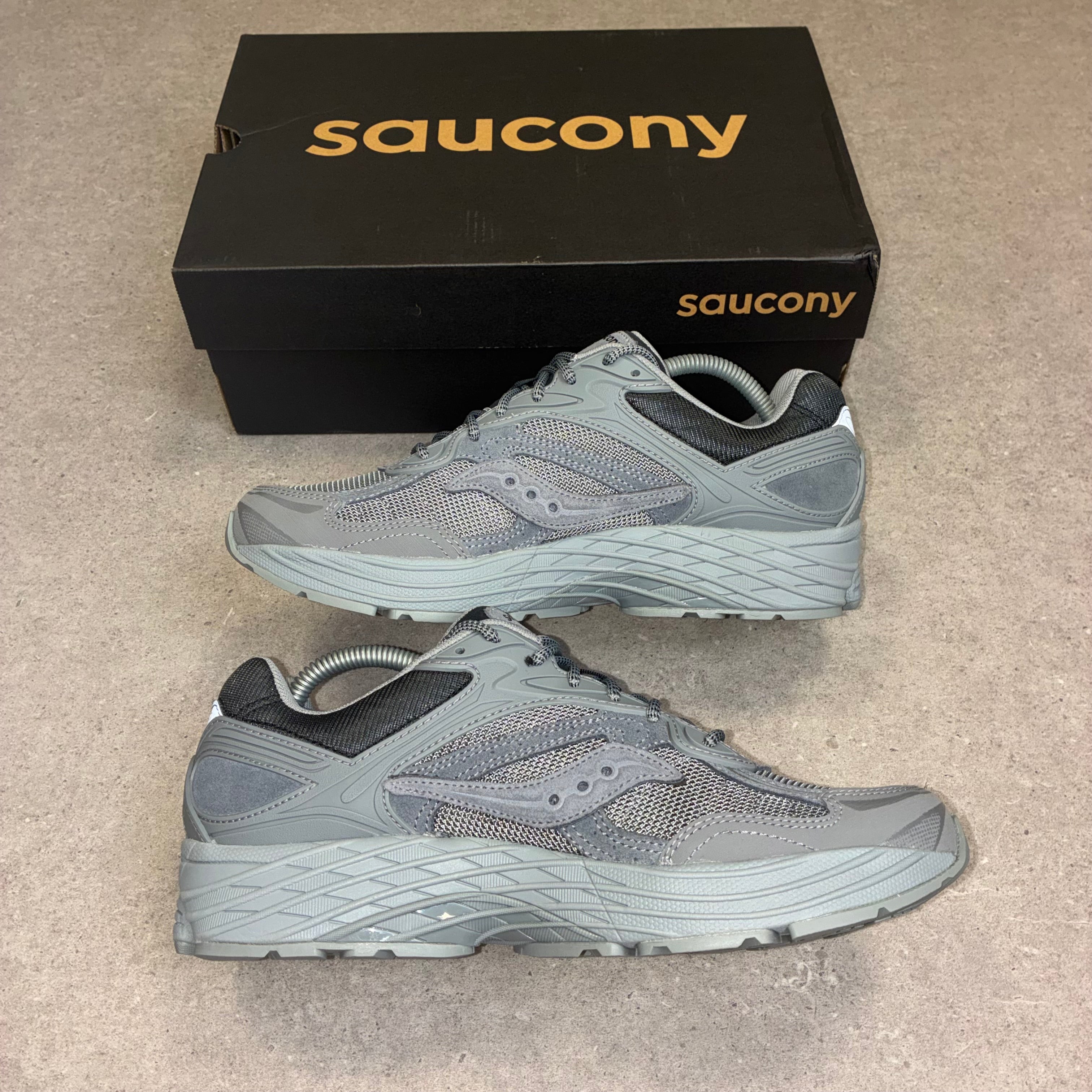 Saucony ProGrid Omni 9 ‘Grey’