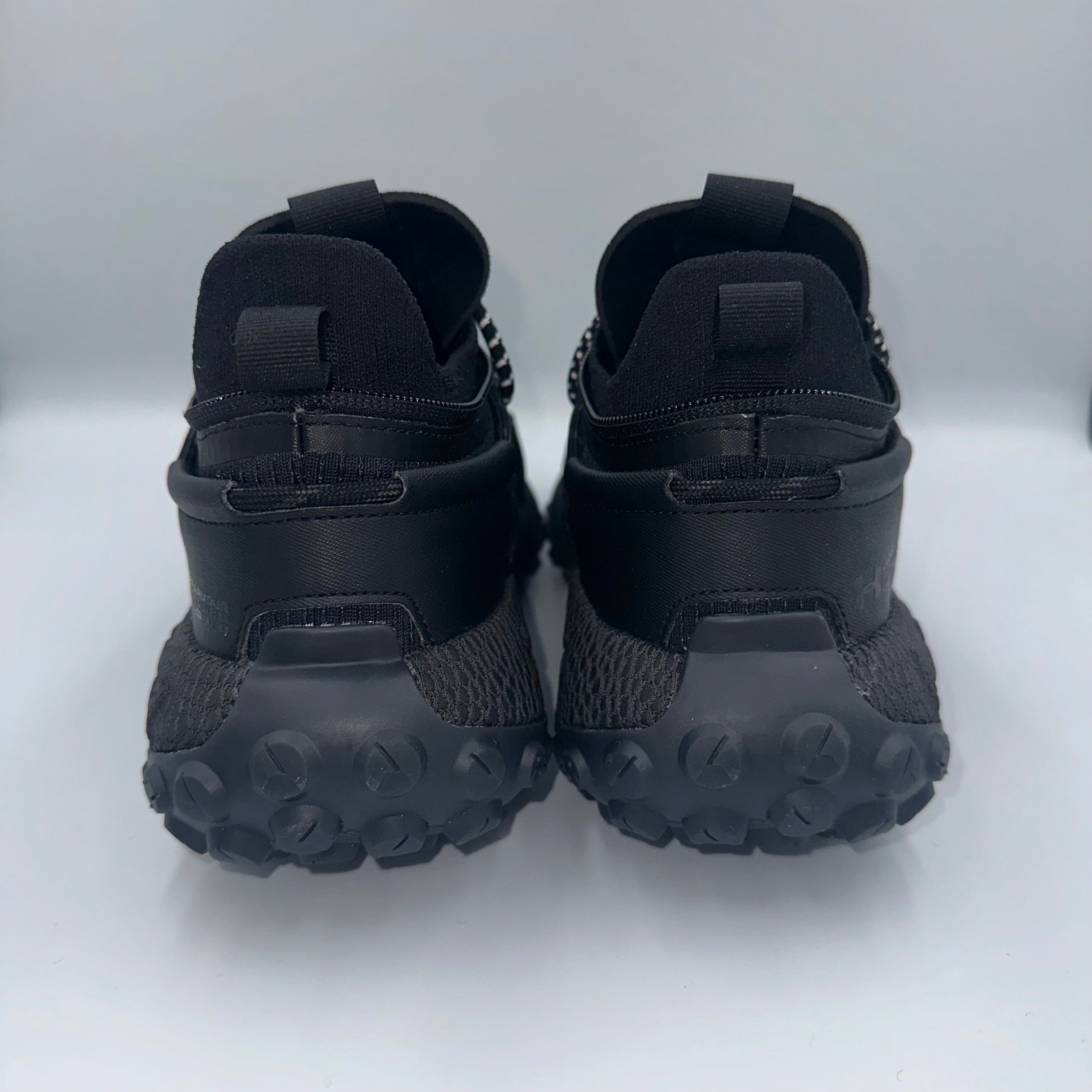 Under Armour / Michelin HOVR Summit Black UK 8 front view
