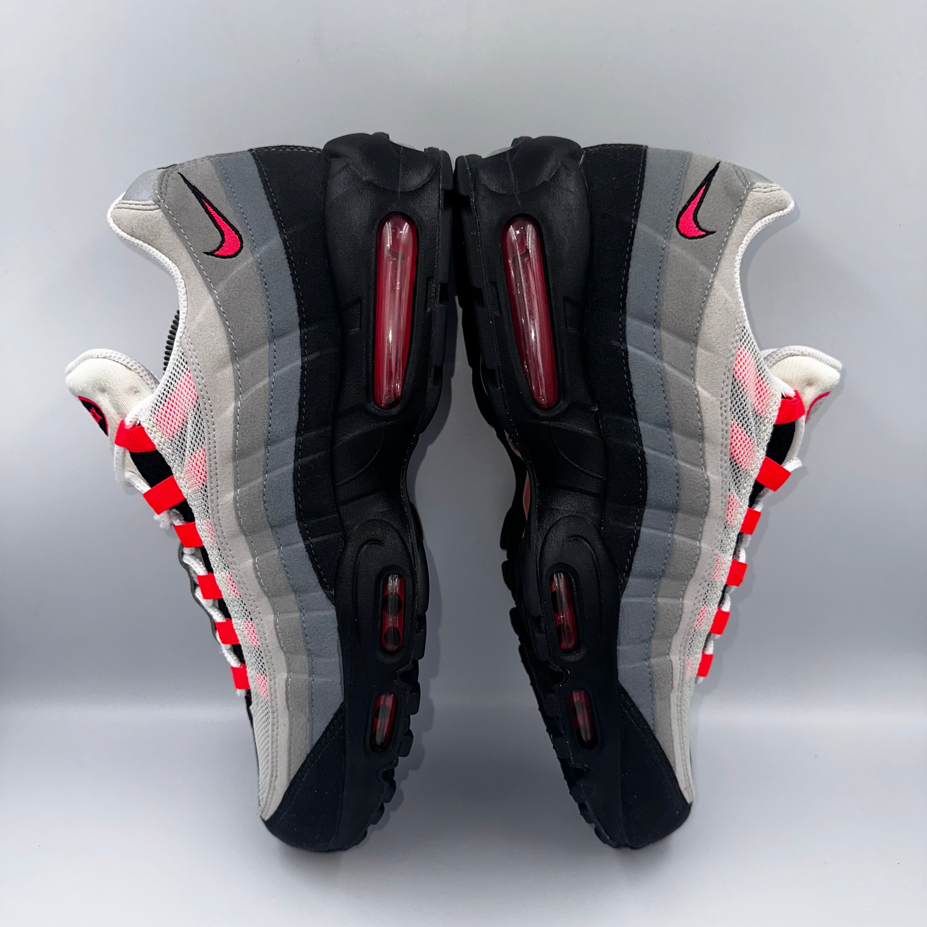 Nike Air Max 95 OG Solar Red 2017 UK 10.5 three-quarter front angle