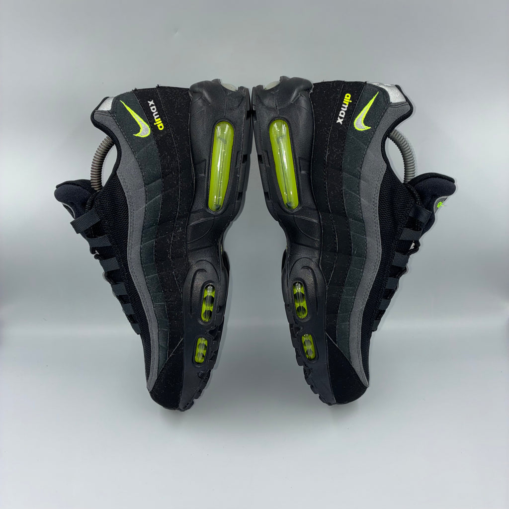 Nike Air Max 95 Retro Logo Neon UK 8