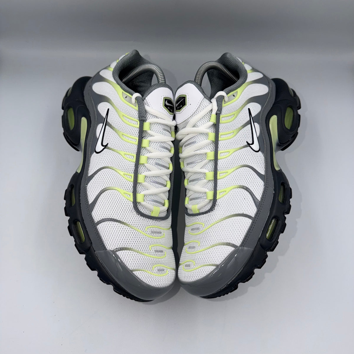Nike Air Max Plus TN Cool Grey / Light Liquid Lime