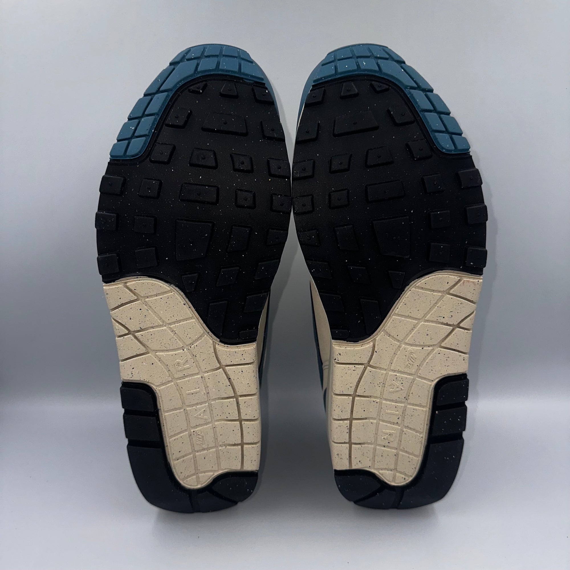 Nike Air Max 1 Soft Pearl / Smokey Blue