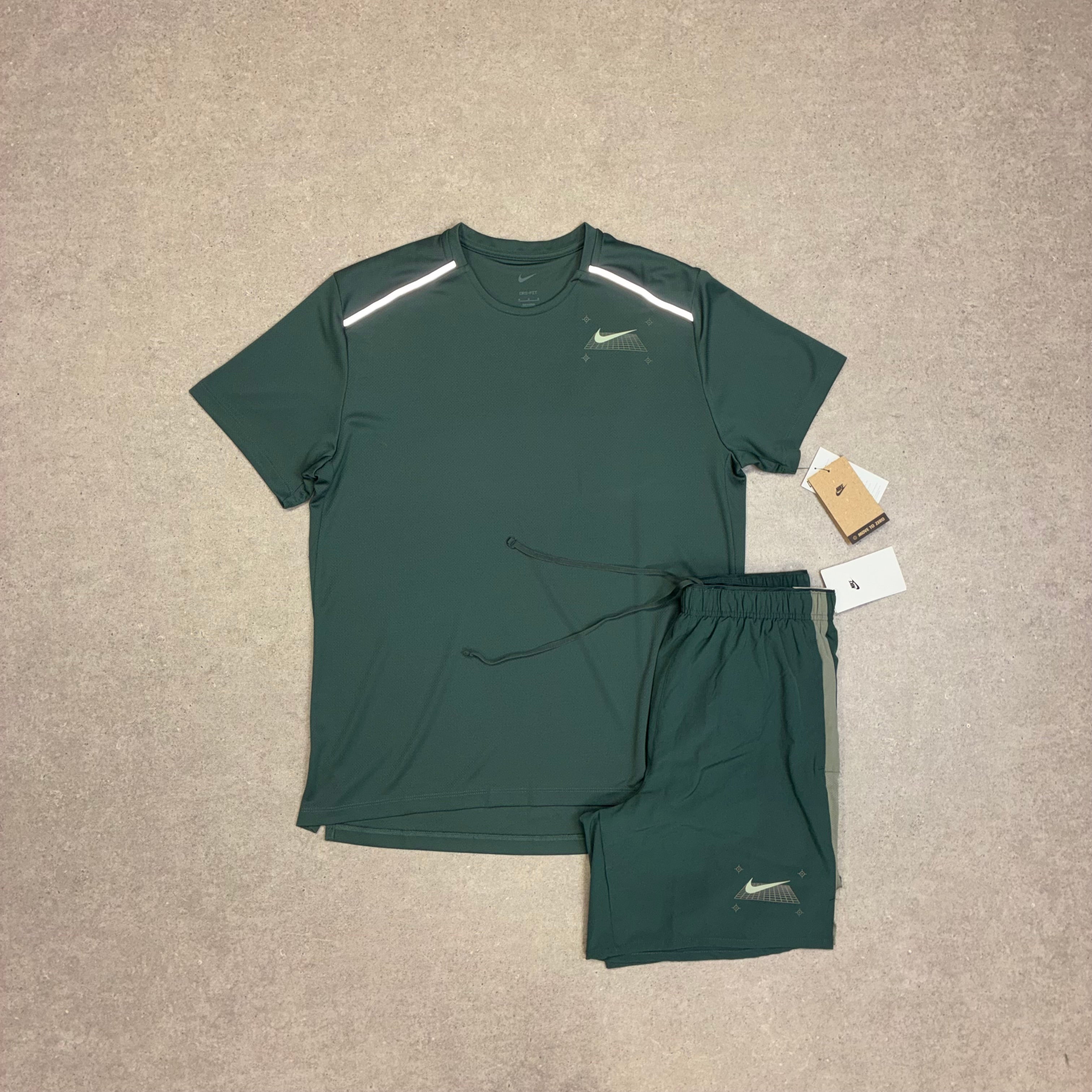 Nike Graphic Miler Vintage Green