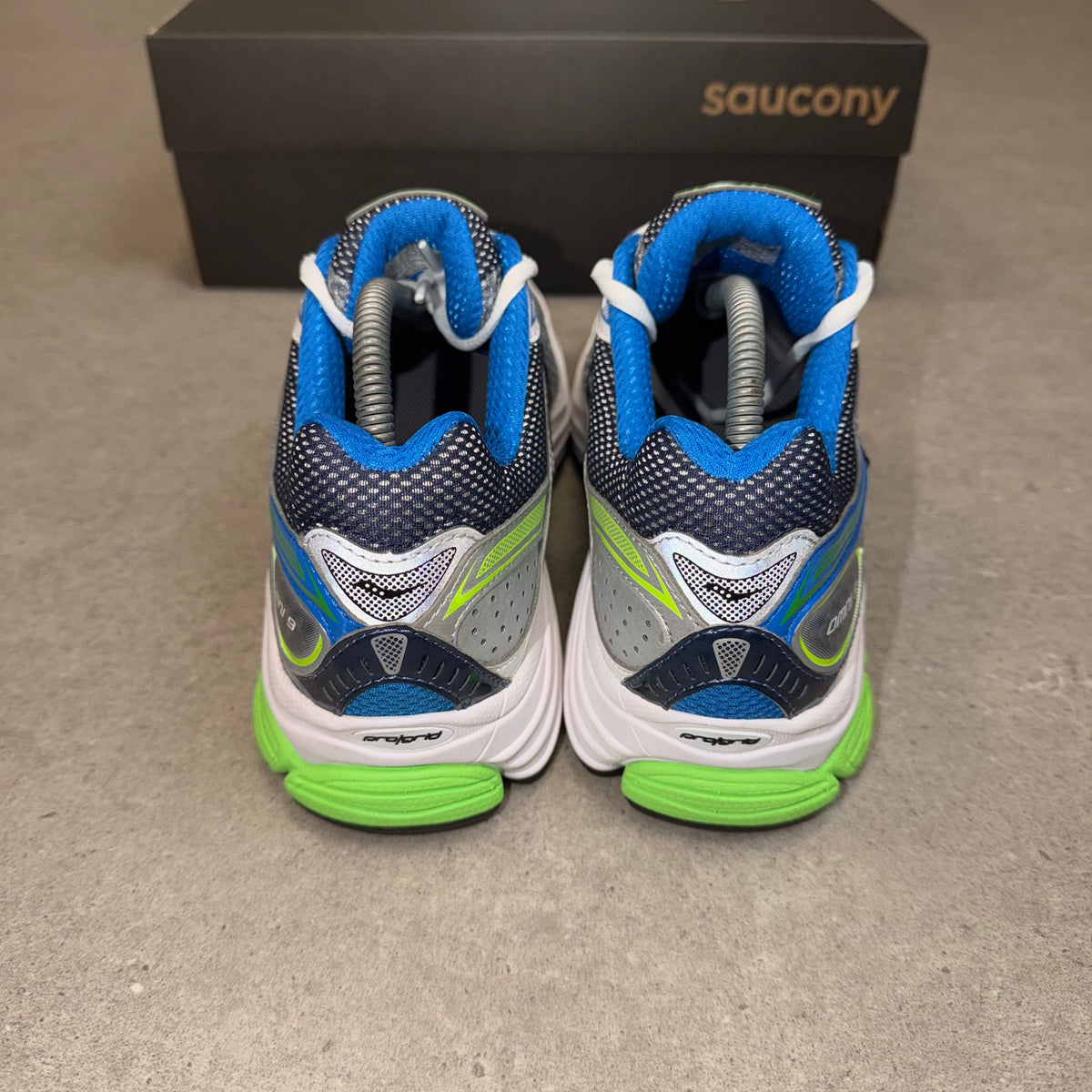 Saucony ProGrid Omni 9 Slime