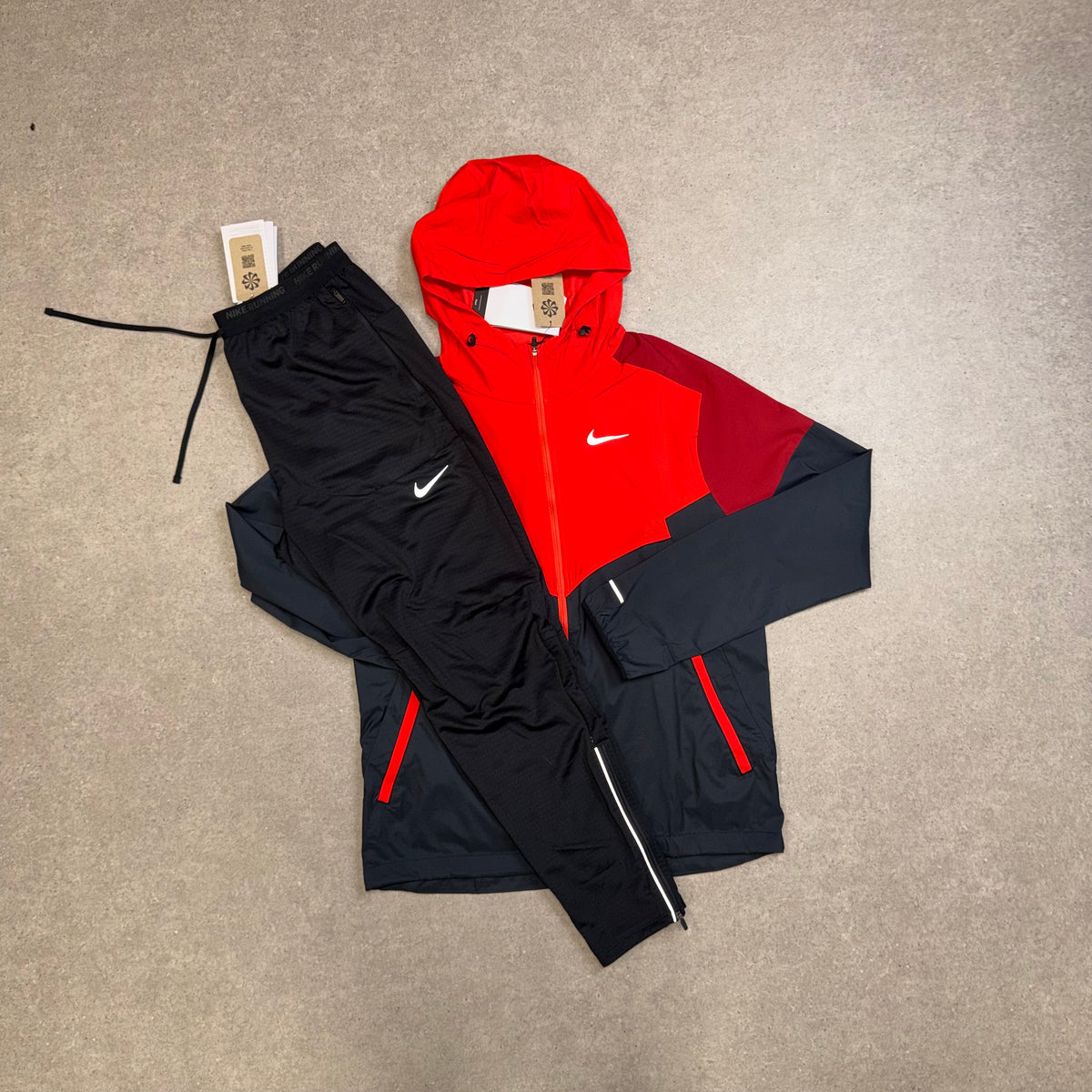 Nike Windbreaker & Phenom 2-Piece Running Set – Black / Light Crimson / Tough Red