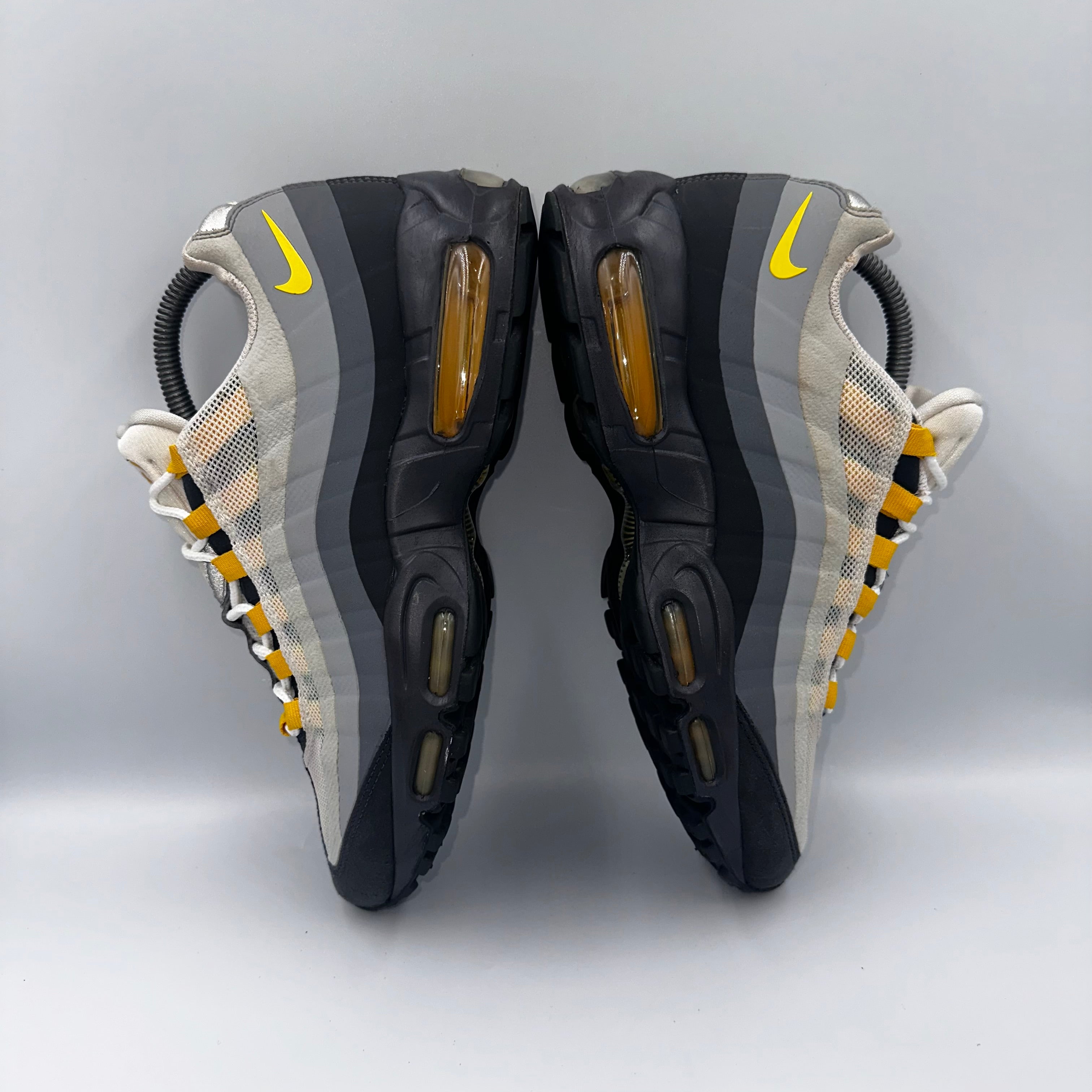 Nike Air Max 95 No Sew Tour Yellow UK 6.5 three-quarter front angle