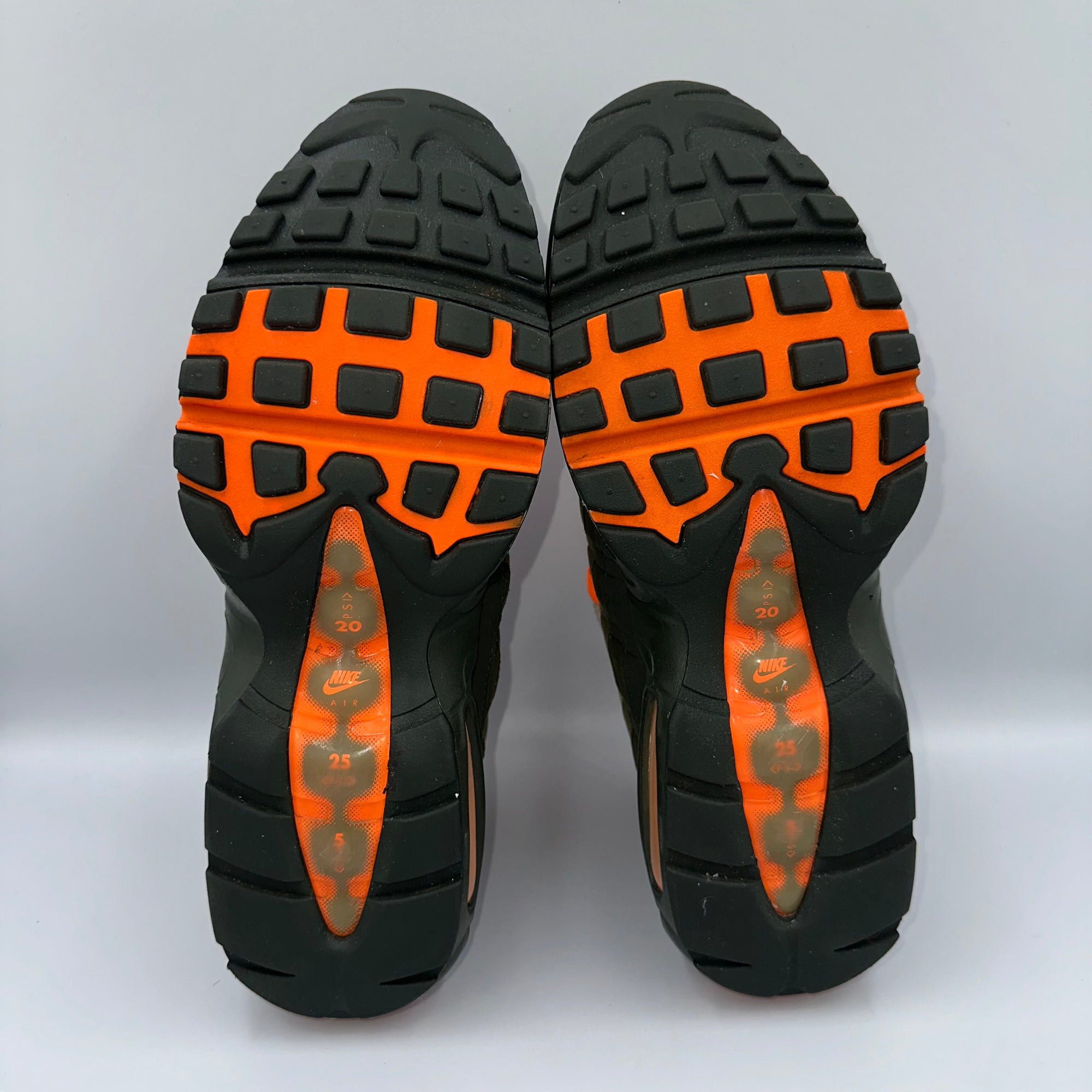 Nike Air Max 95 Neutral Olive / Total Orange UK 8