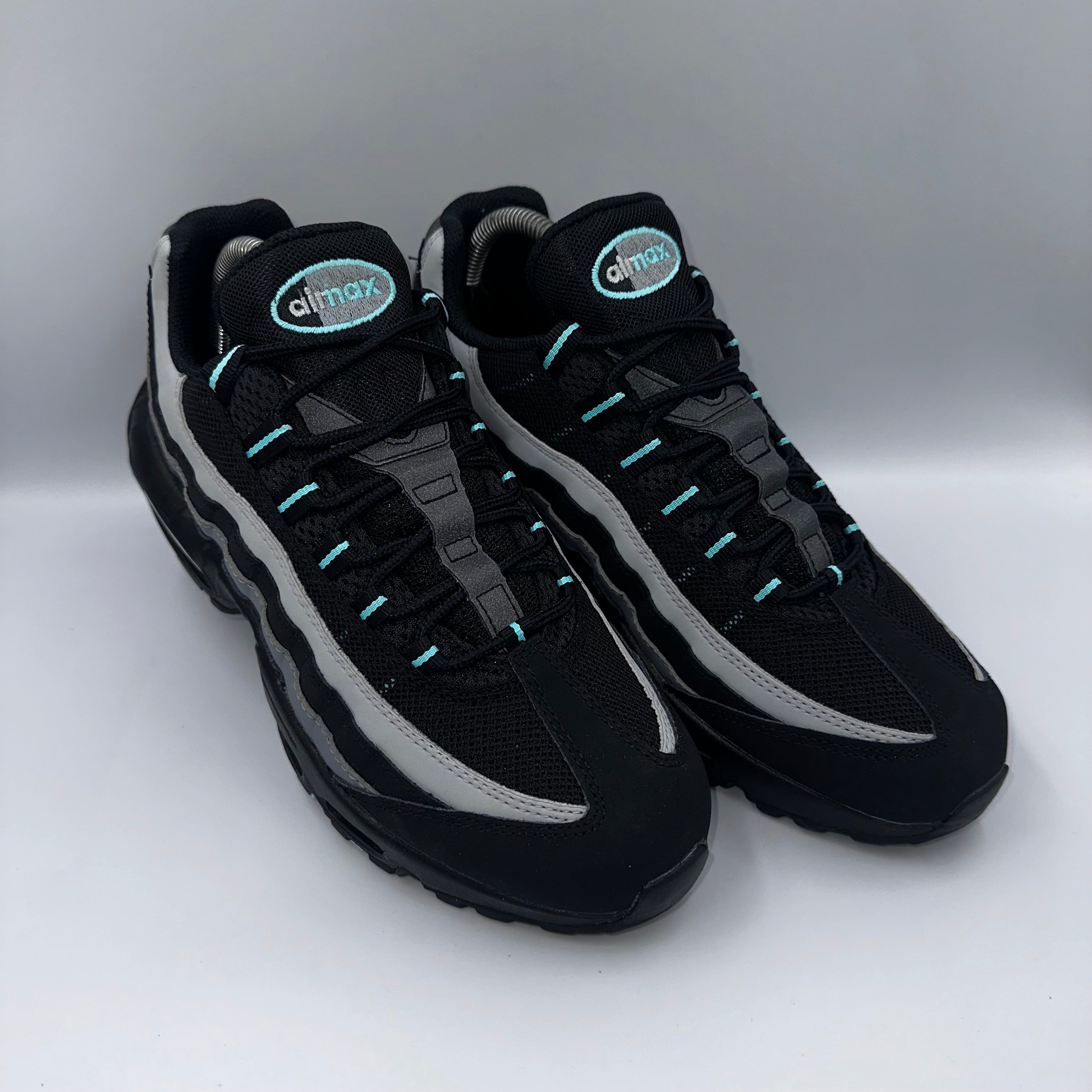 Nike Air Max 95 Jade Jewel / Aurora Green lateral side profile