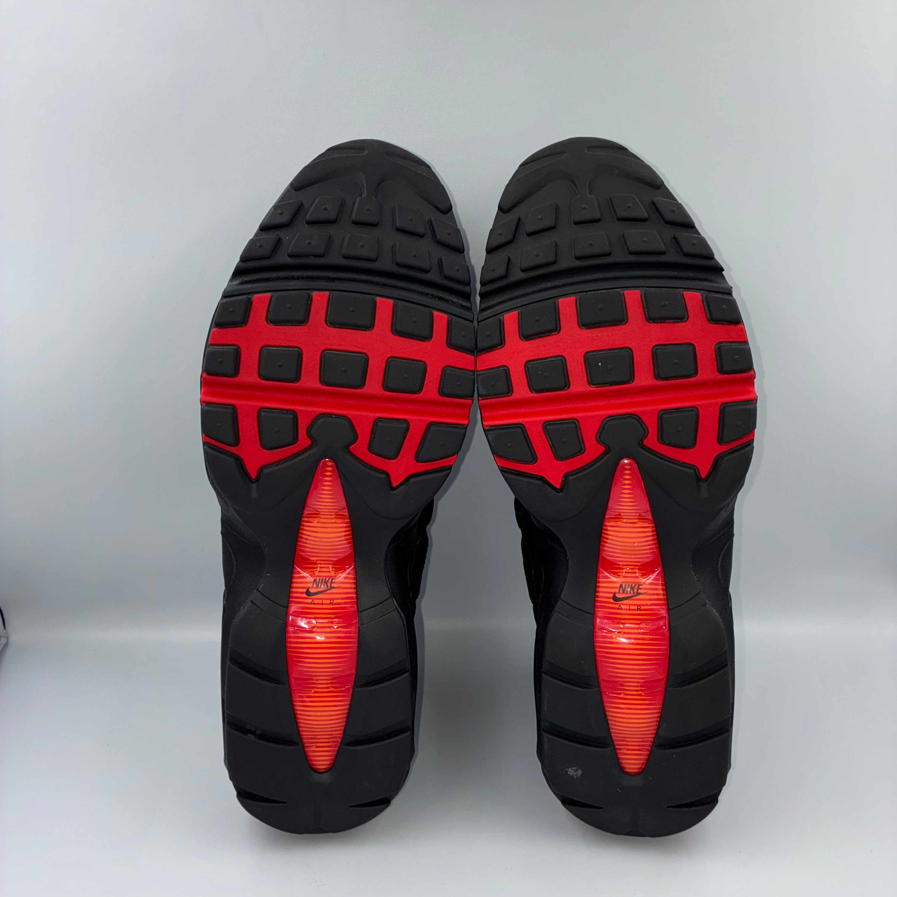 Nike Air Max 95 Black / University Red