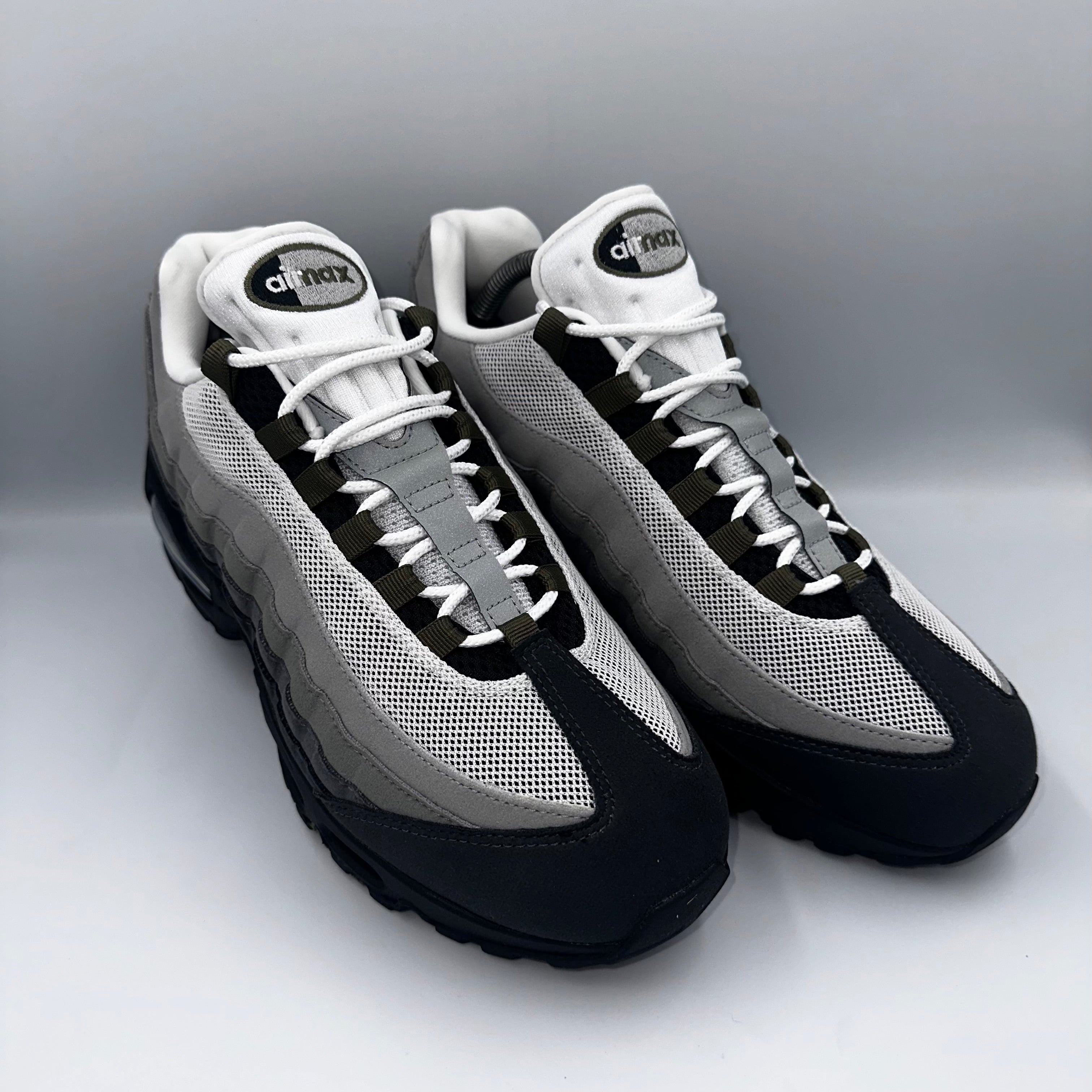 Nike Air Max 95 OG Medium Olive 2025 "Big Bubble" lateral side profile