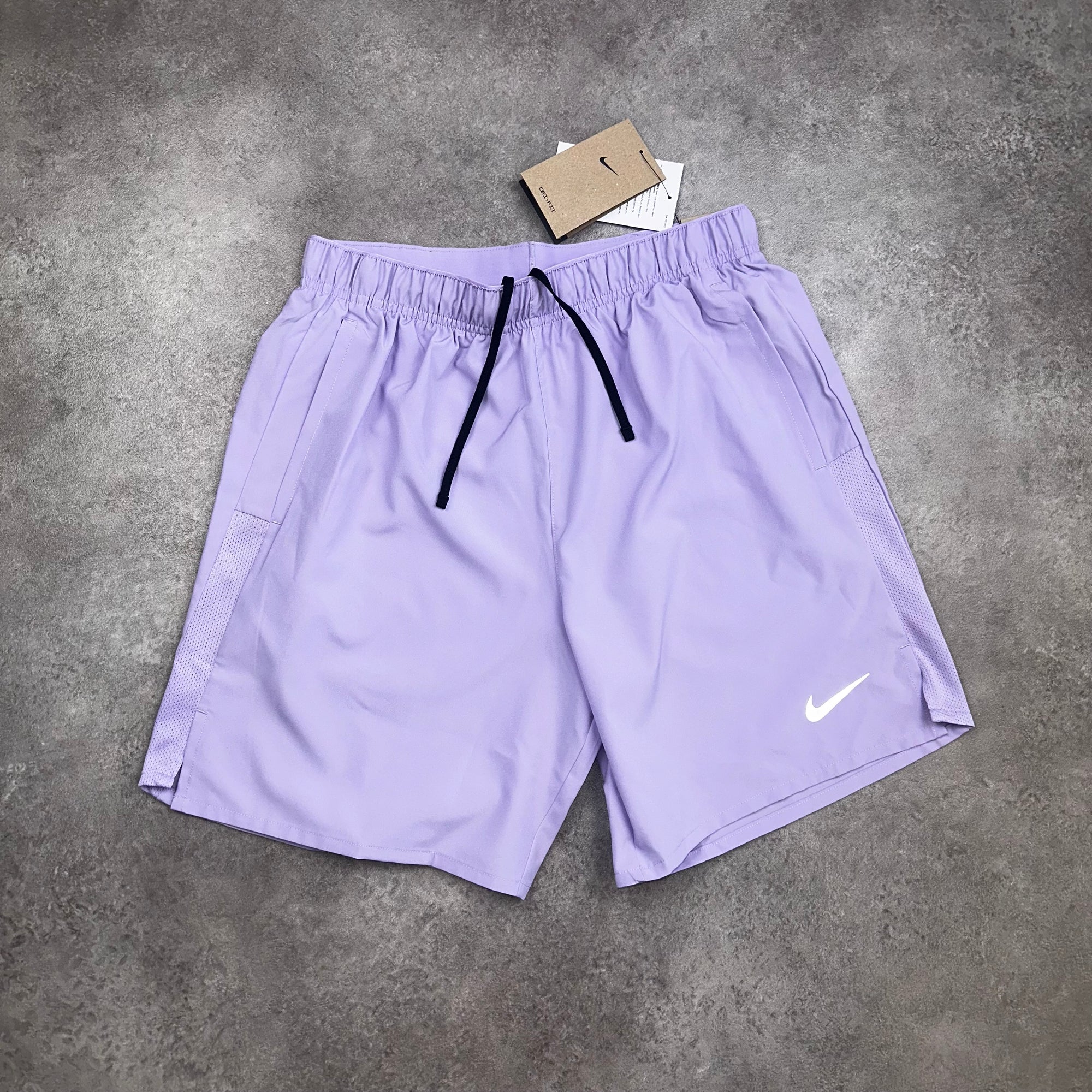 Nike Challenger Shorts 7 Inch Lilac
