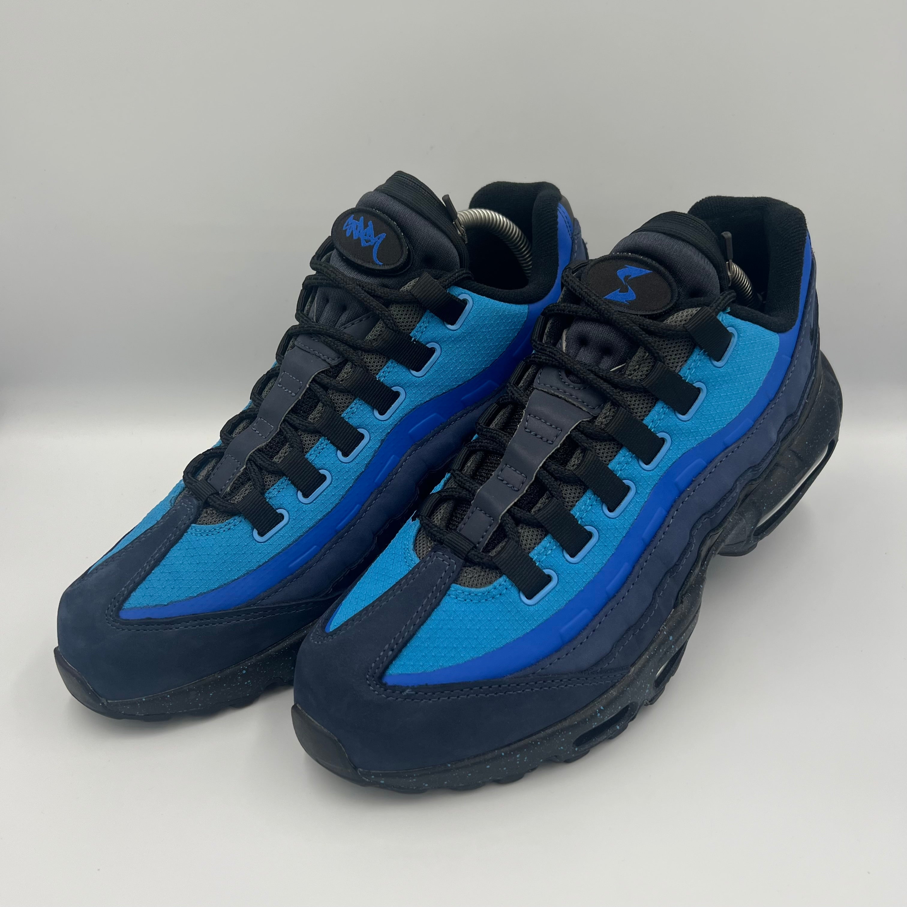 Nike Air Max 95 “Stash” medial side view