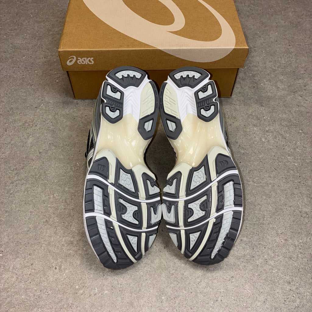 ASICS Gel Kayano 14 Obsidian Grey / Cement Grey