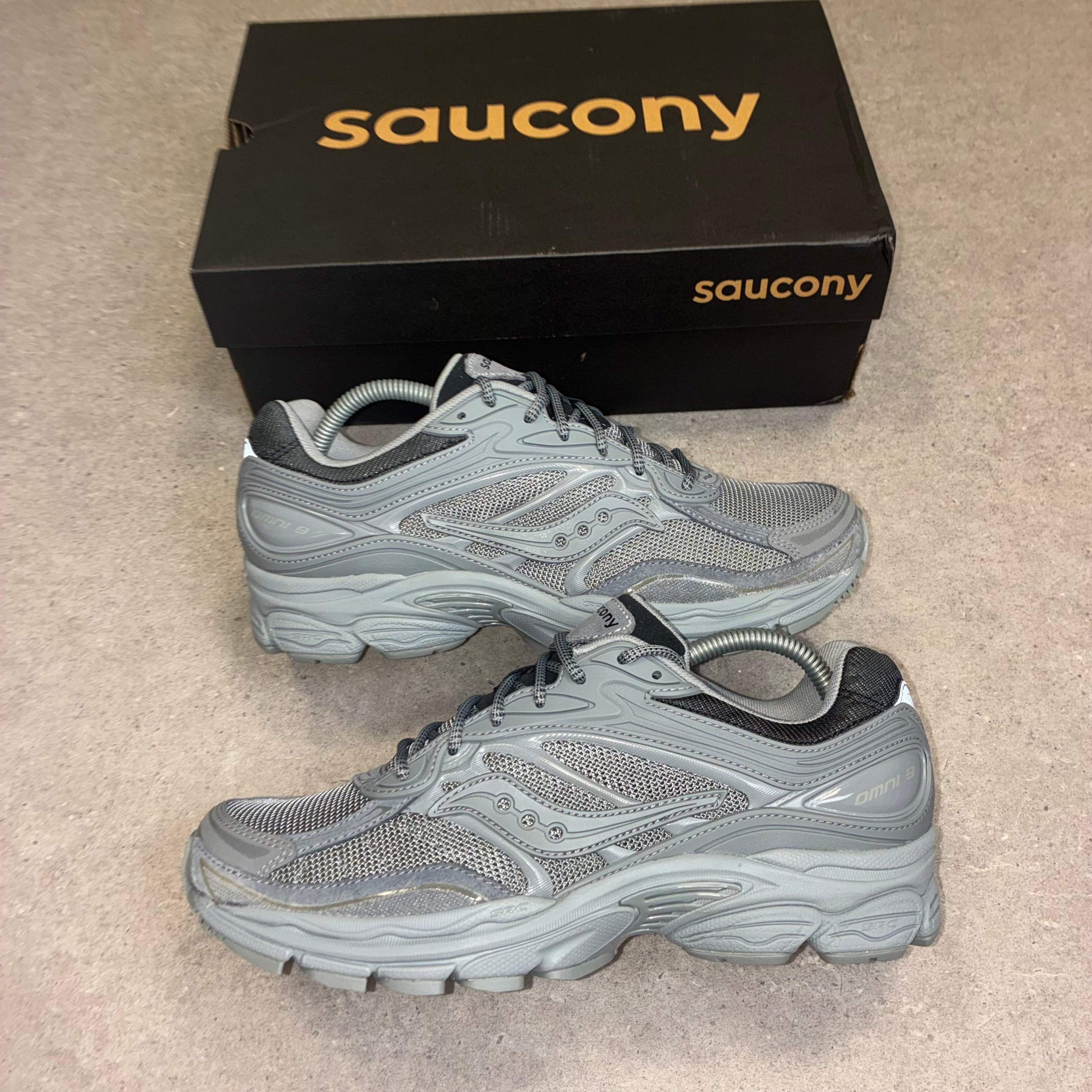Saucony ProGrid Omni 9 ‘Grey’