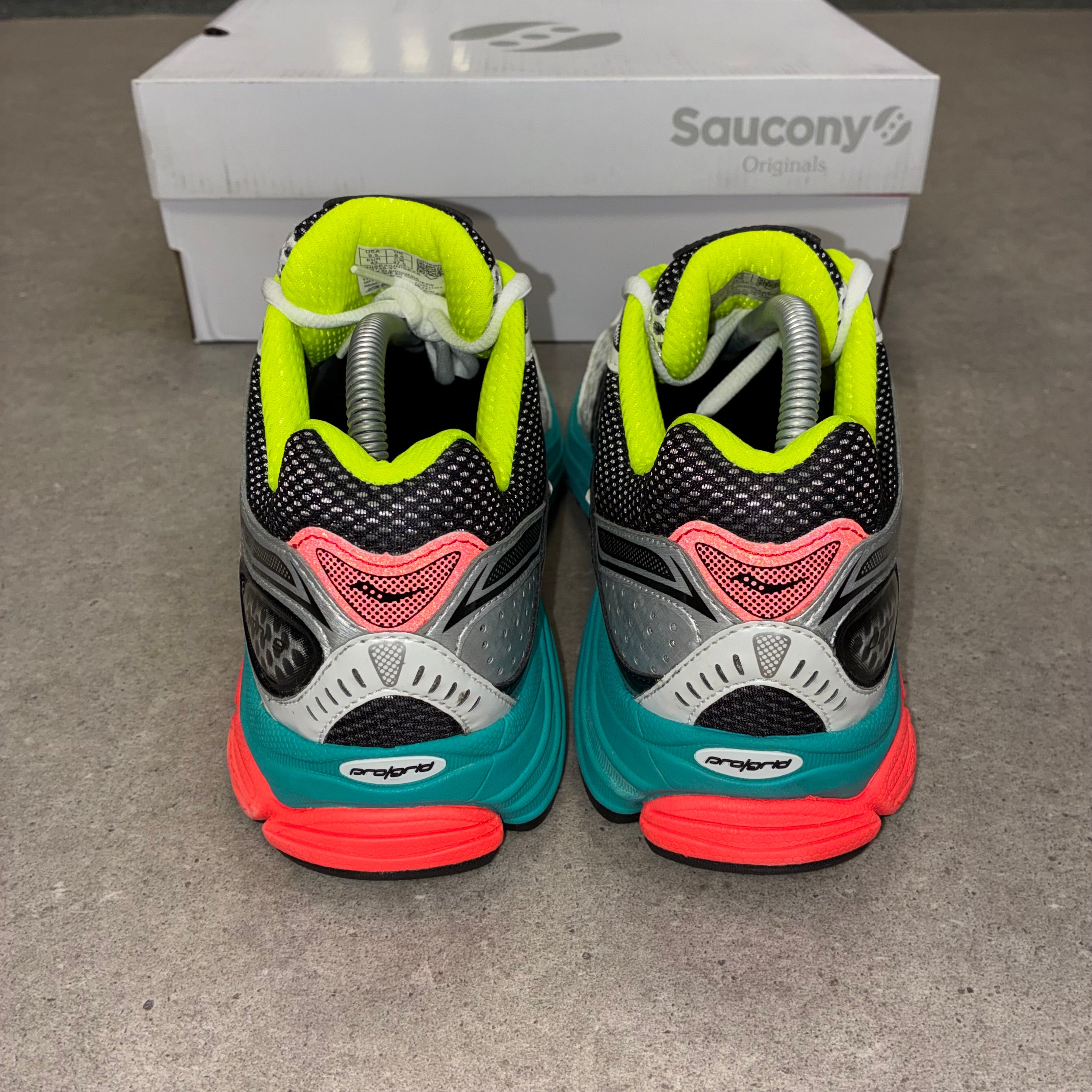 Saucony ProGrid Omni 9 Mutant / Silver