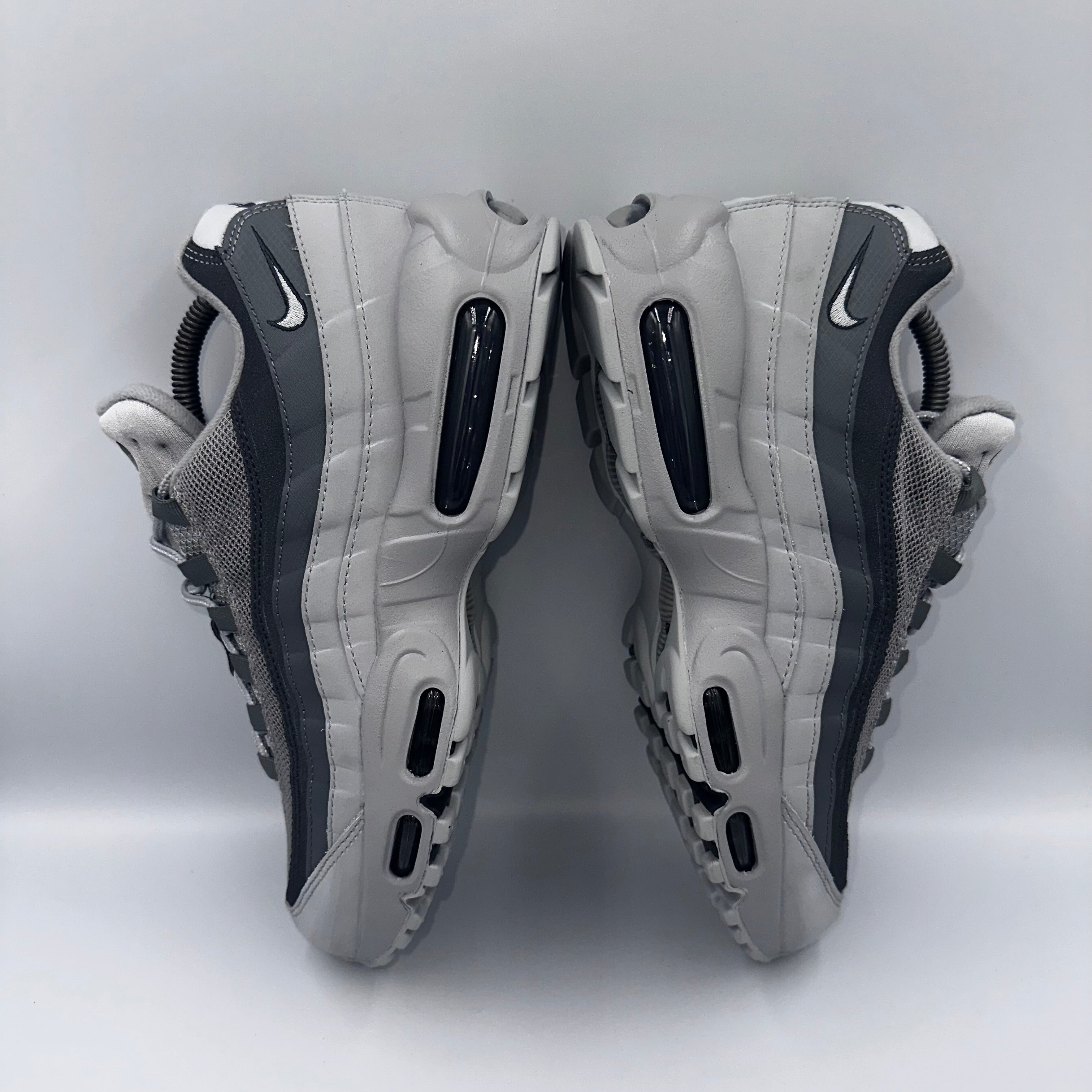 Nike Air Max 95 Smoke Grey three-quarter front angle