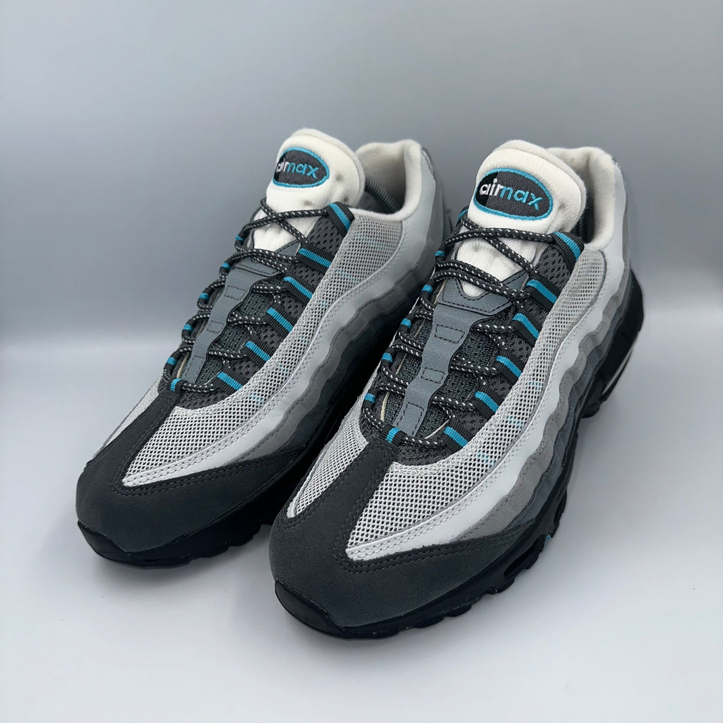 Nike Air Max 95 Baltic Blue UK 8 medial side view
