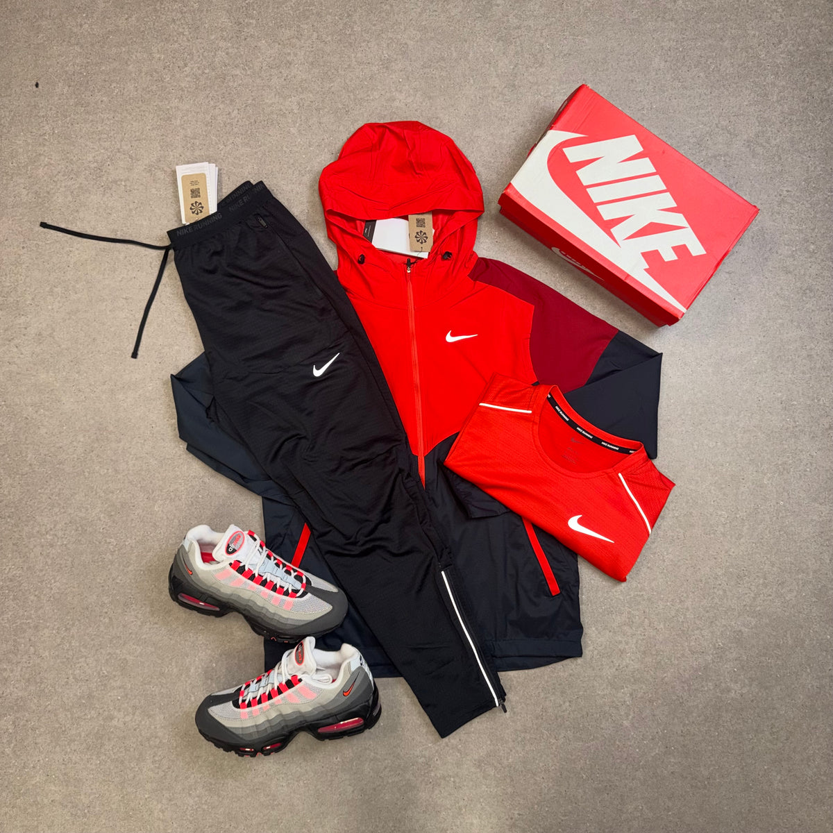 Nike Windbreaker & Phenom 2-Piece Running Set – Black / Light Crimson / Tough Red