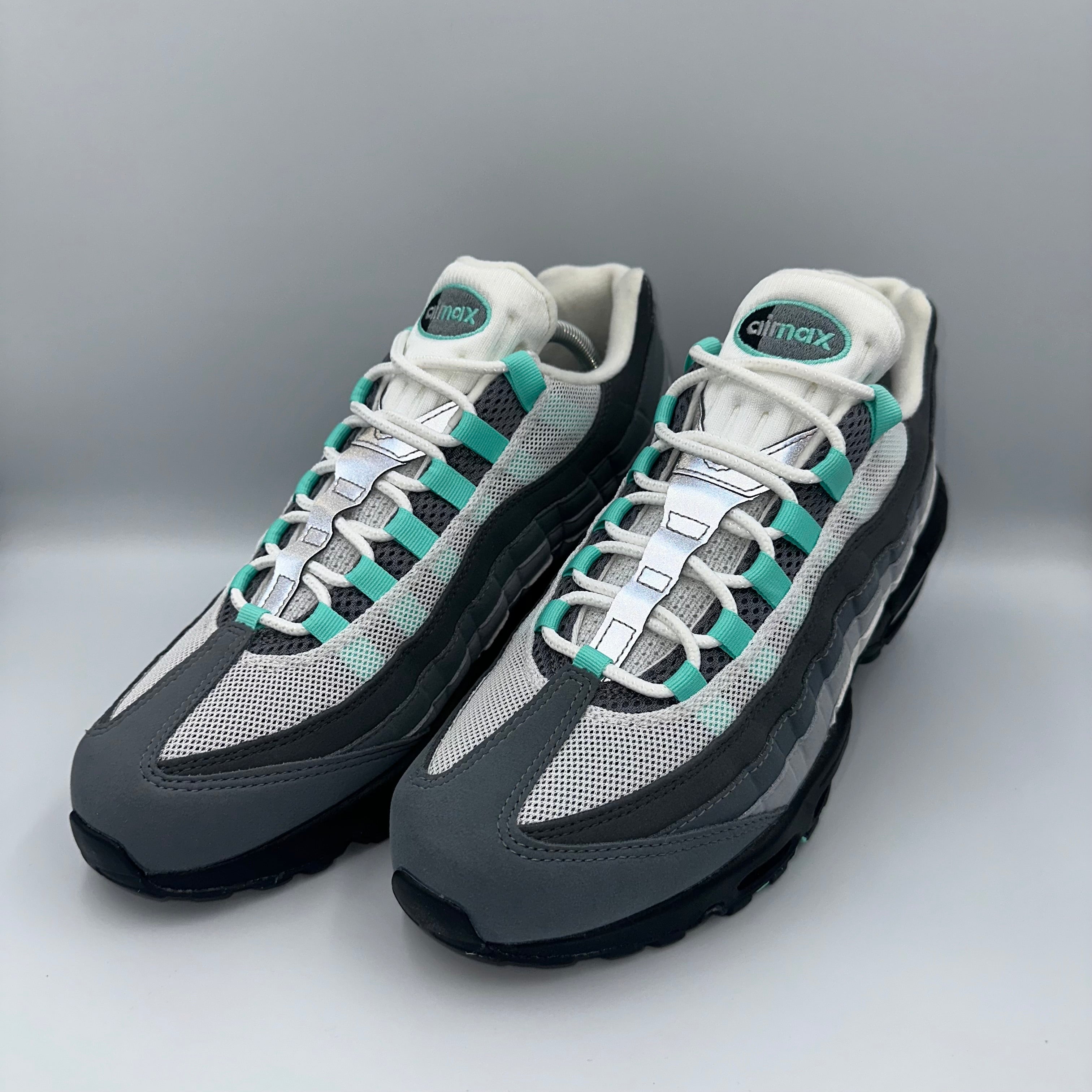 Nike Air Max 95 Hyper Turquoise medial side view
