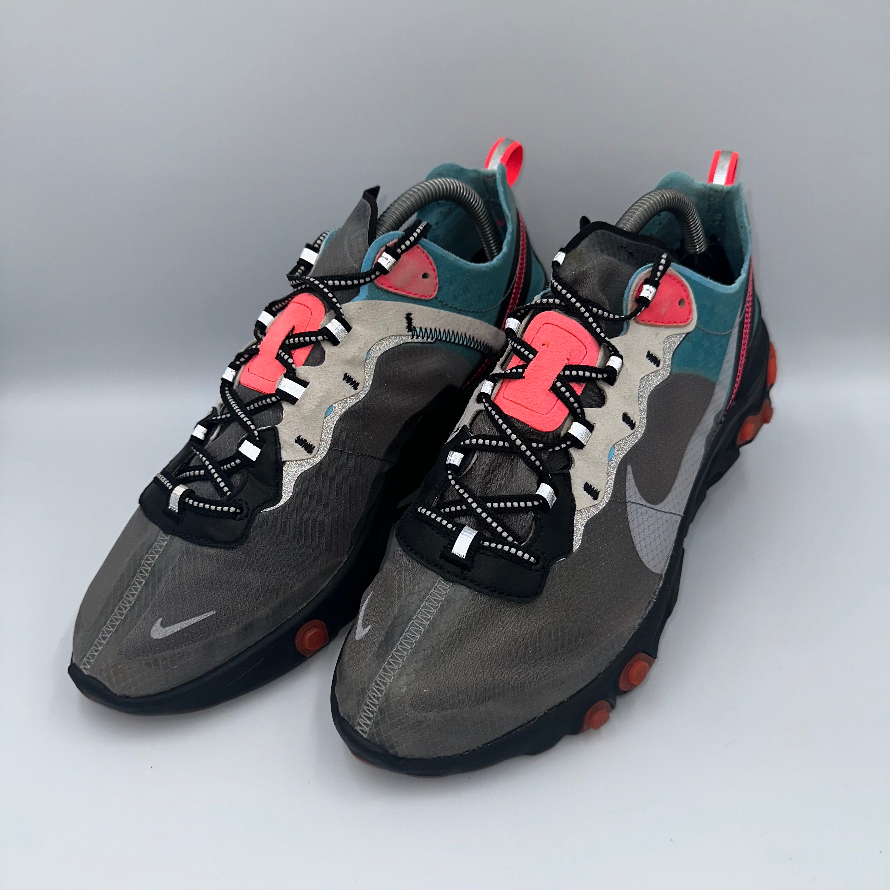 Nike React Element 87 Cool Grey / Blue Chill UK 8 detail view