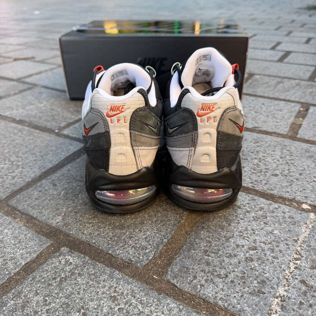 Nike Air Max 95 “Liverpool 110”