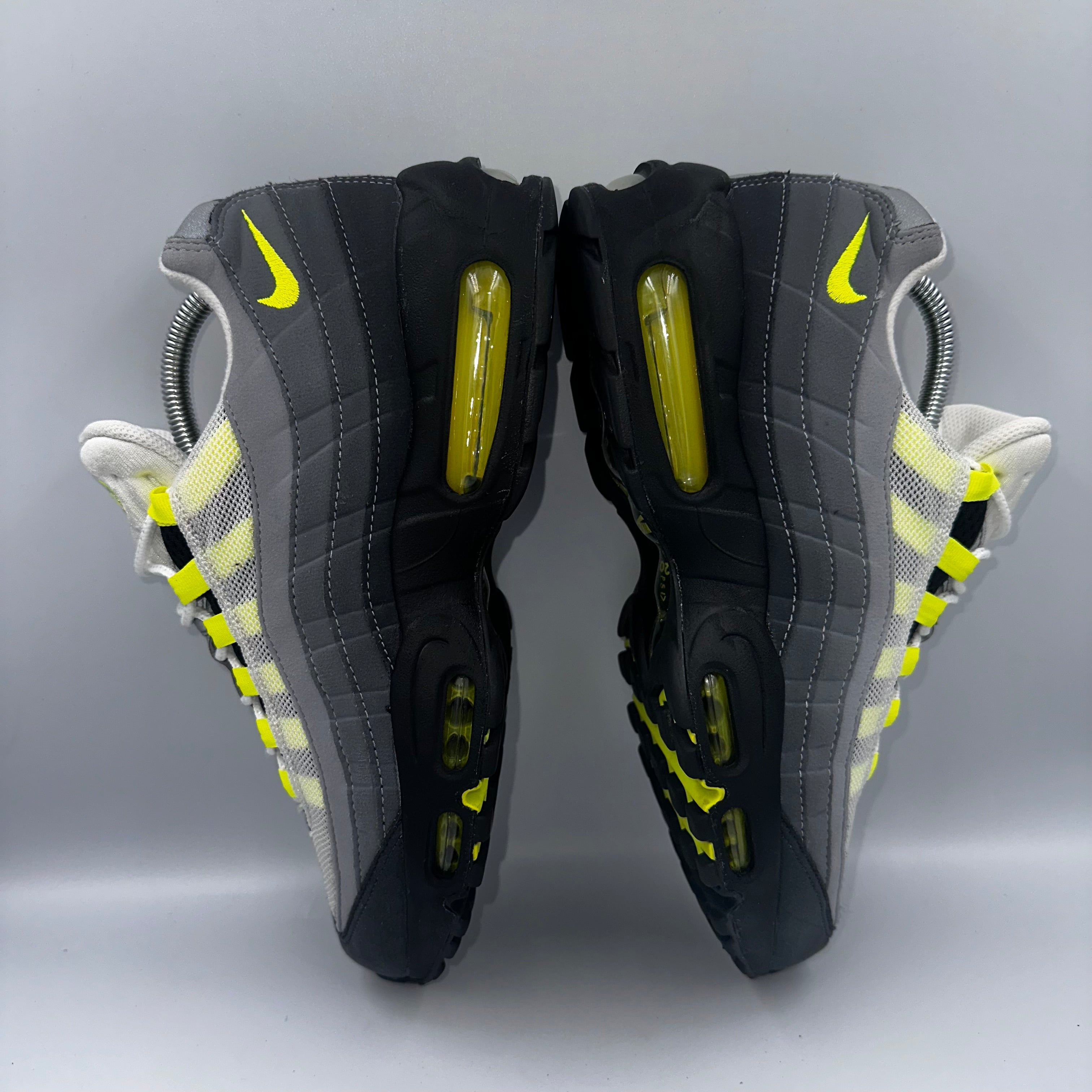 Nike Air Max 95 OG Neon UK 7.5 three-quarter front angle