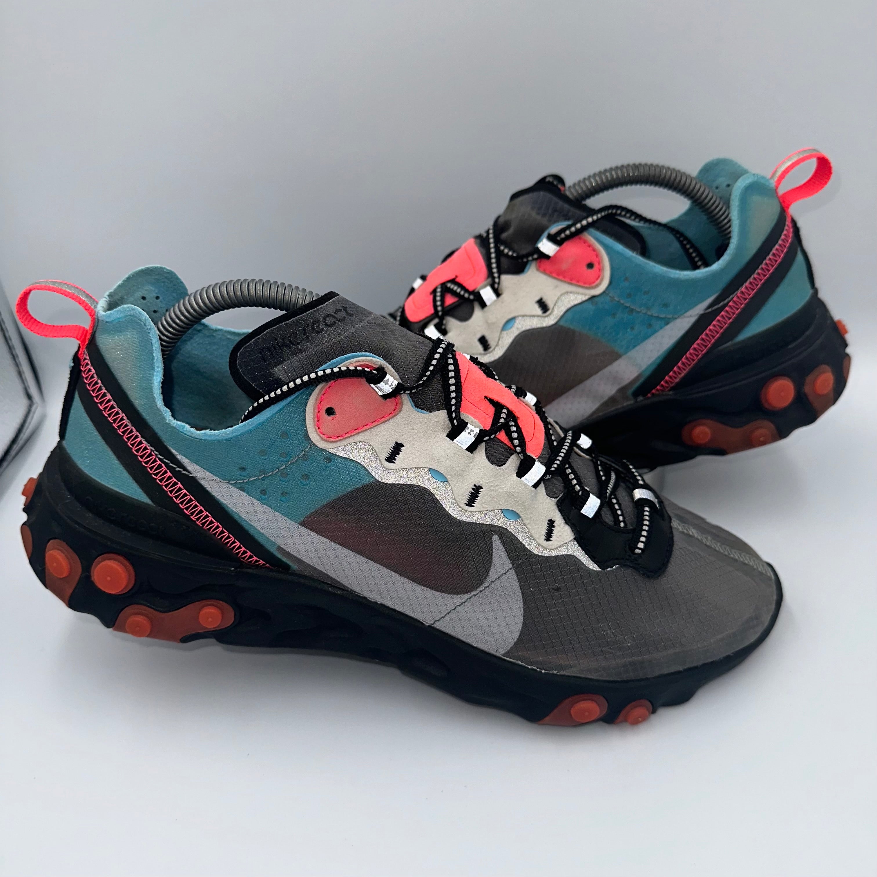 Nike React Element 87 Cool Grey / Blue Chill UK 8 side angle