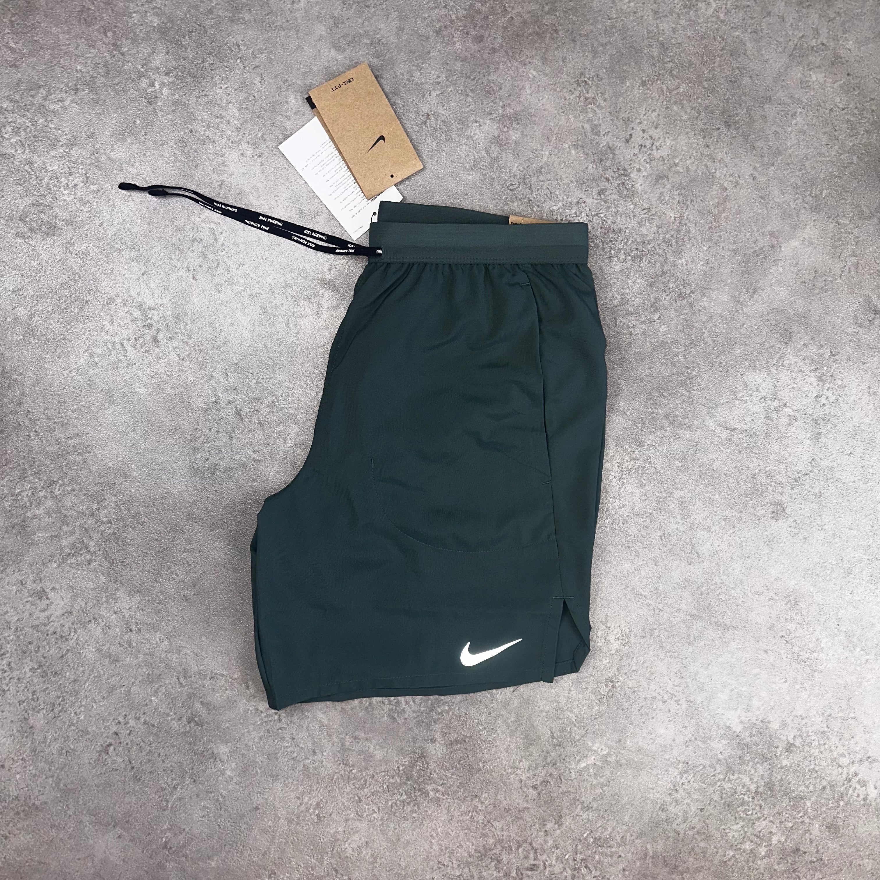 Nike Flex Vintage Green front view