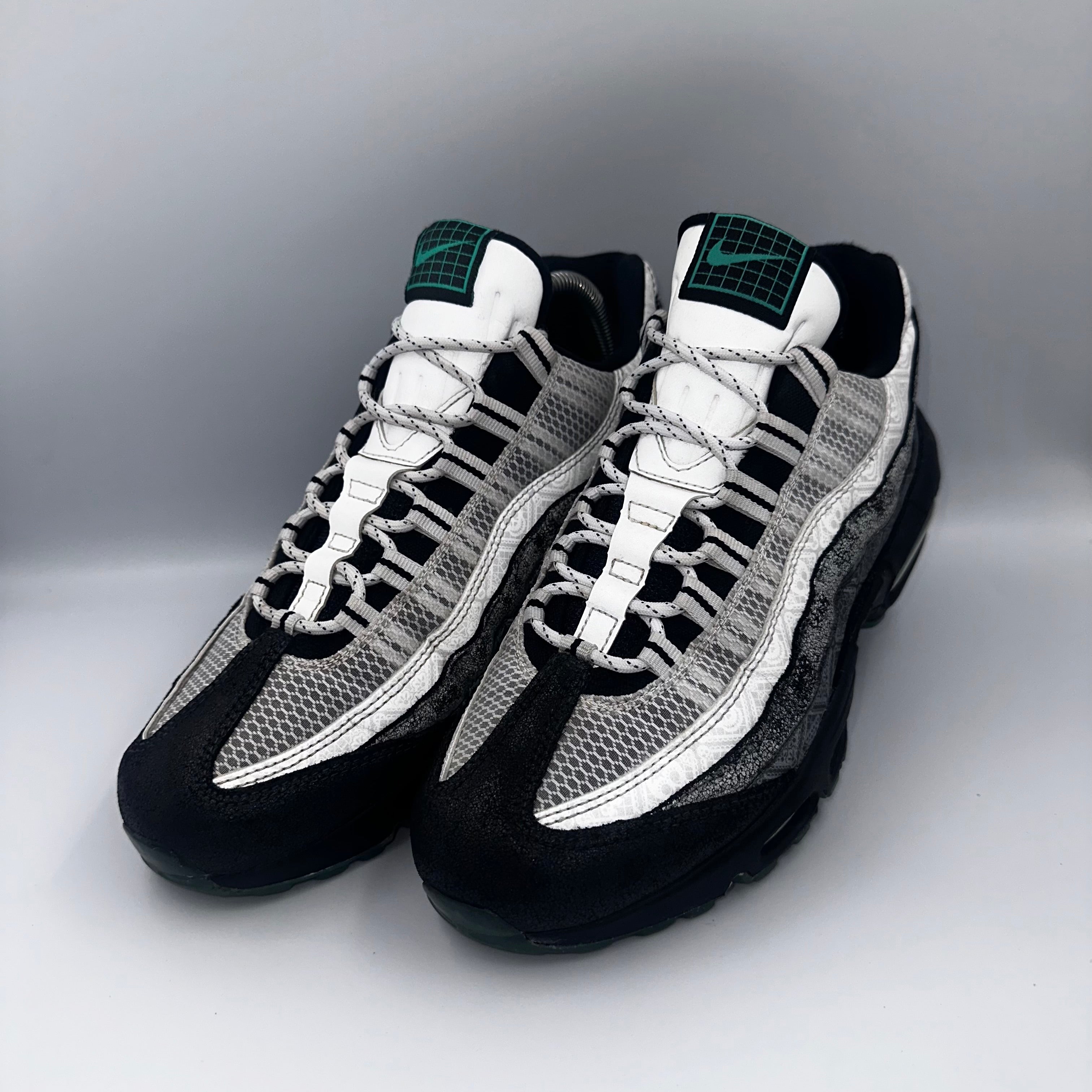 Nike Air Max 95 DOTD UK 8 medial side view