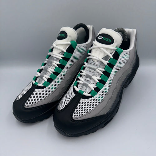 Nike Air Max 95 Stadium Green UK 6.5 medial side view