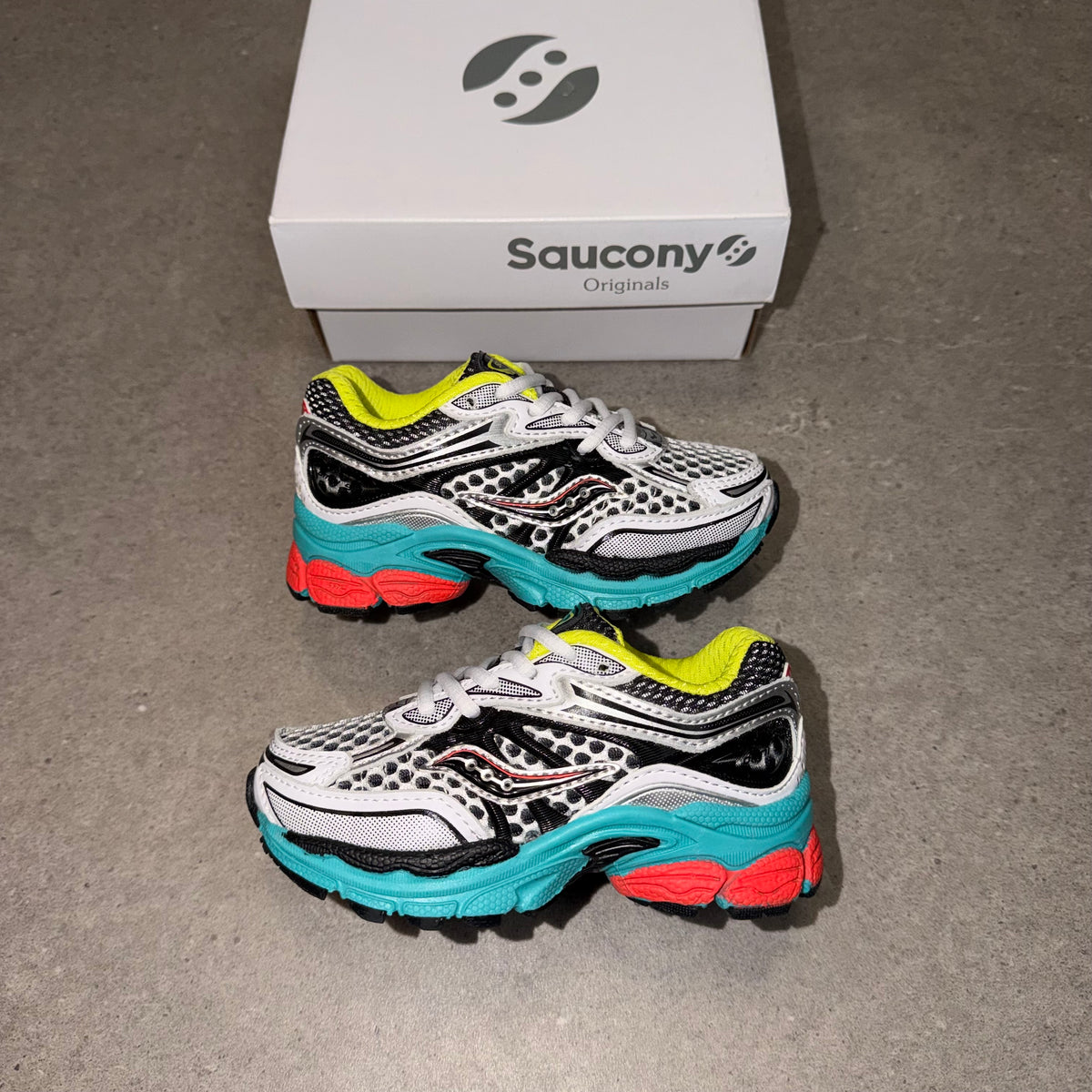Saucony ProGrid Omni 9 Mutant Kidz – Silver / Mutant Toddler