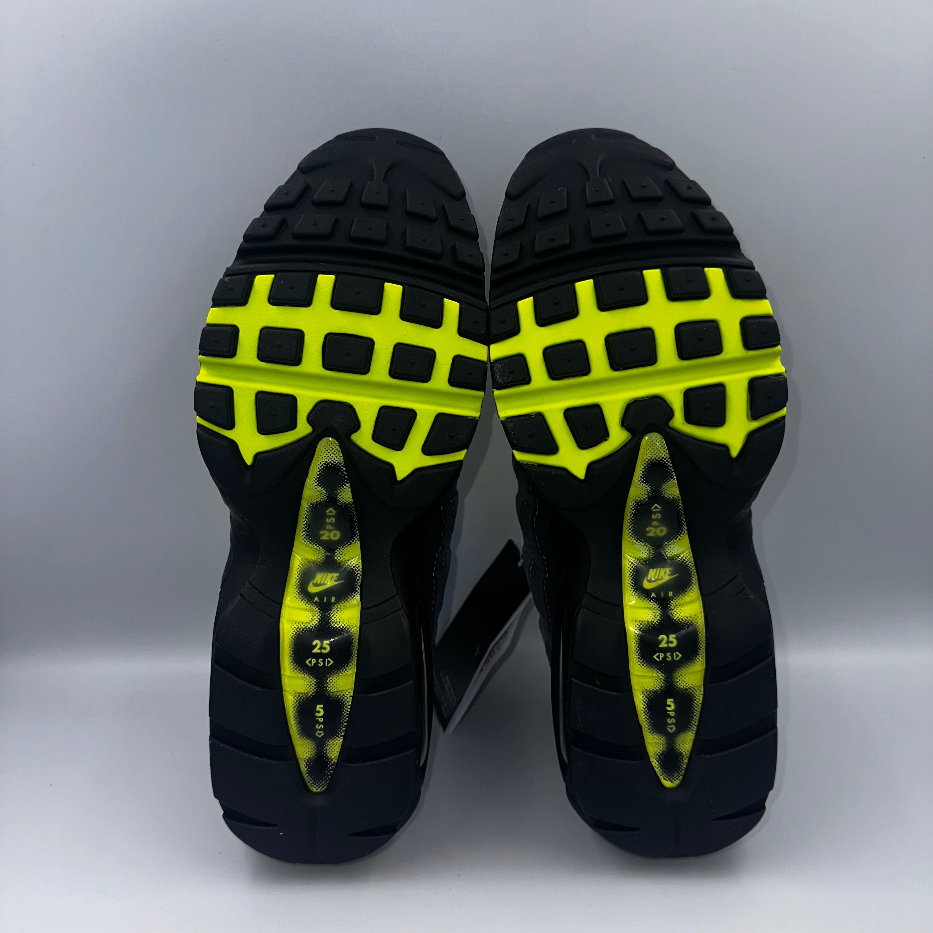 Nike Air Max 95 OG Neon 2020 UK 7.5 heel and counter detail