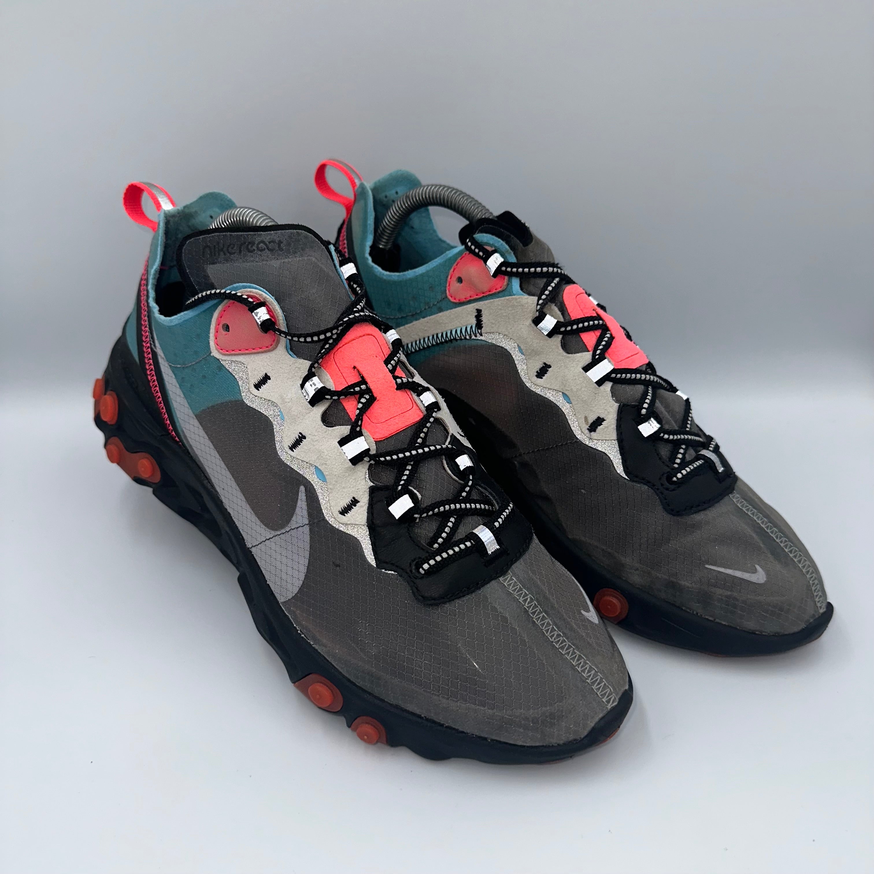 Nike React Element 87 Cool Grey / Blue Chill UK 8 front view