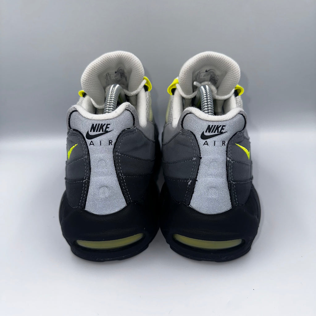 Nike Air Max 95 OG Neon UK 7.5 outsole view