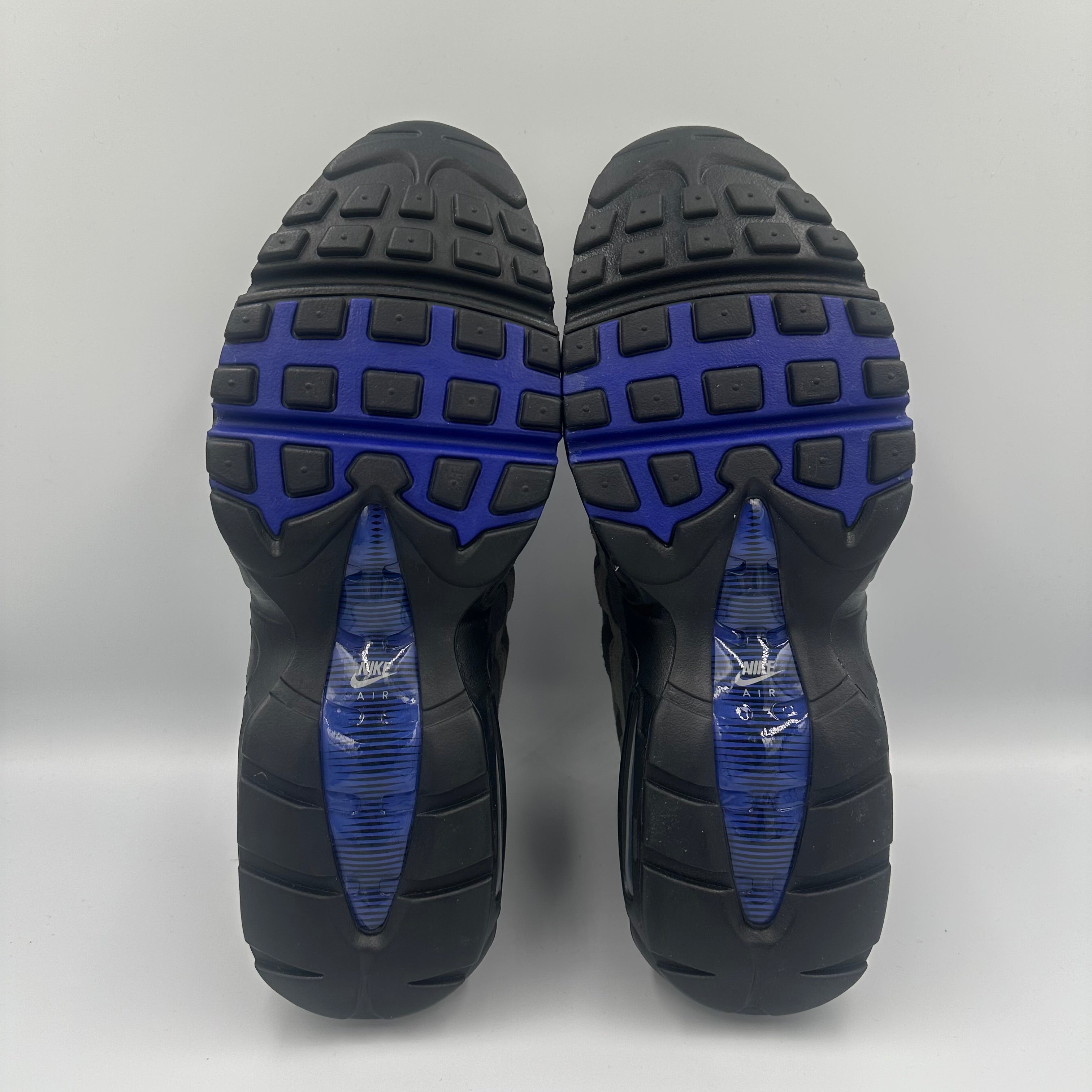 Nike Air Max 95 Black / Deep Royal Blue / Navy Jewel JD Exclusive heel and counter detail