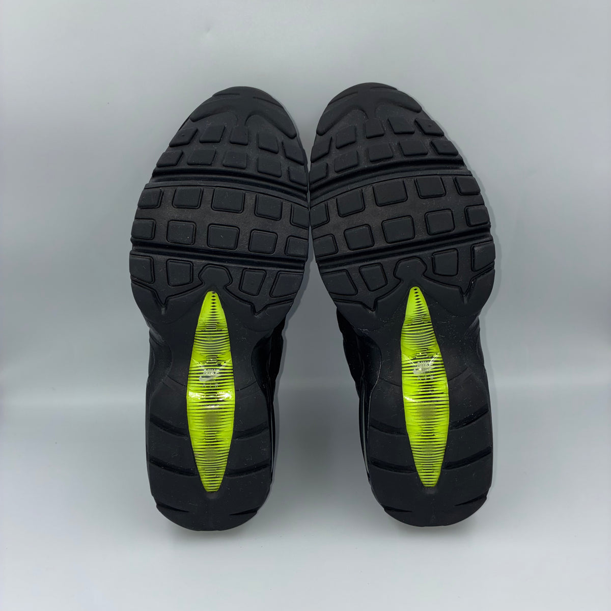 Nike Air Max 95 Retro Logo Neon UK 8