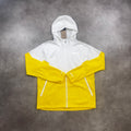 Nike Windbreaker Yellow / White front view
