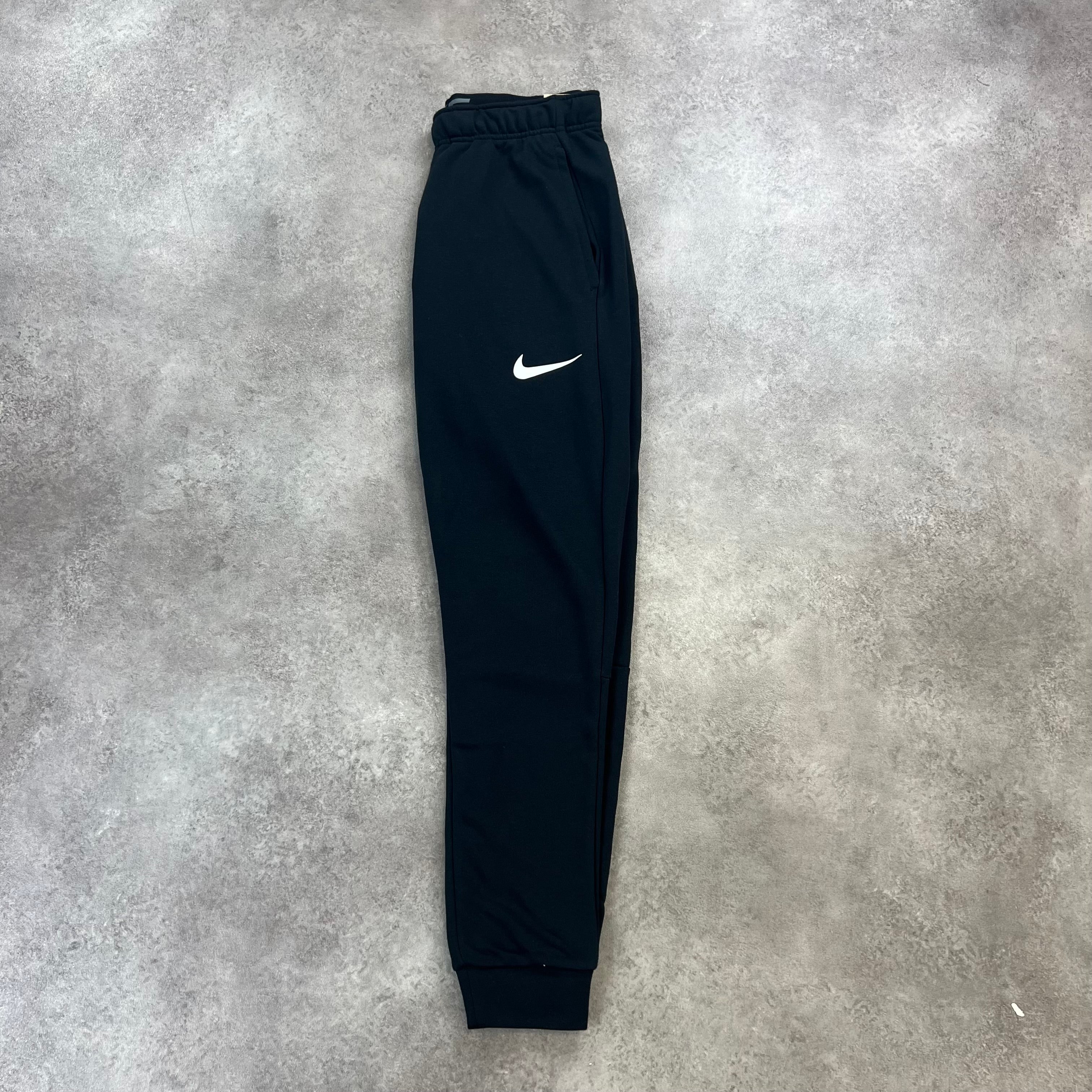 Nike Fleece Tracksuit Black detail close-up