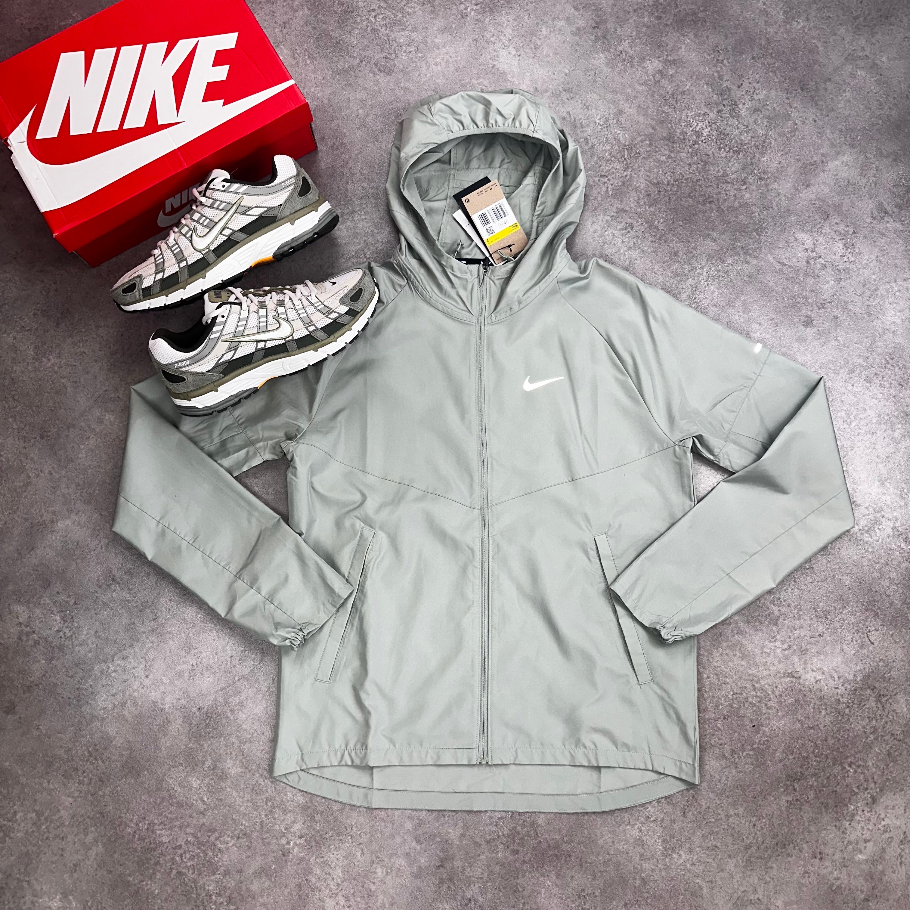 Nike Miler Repel Jade Horizon Running Jacket front view