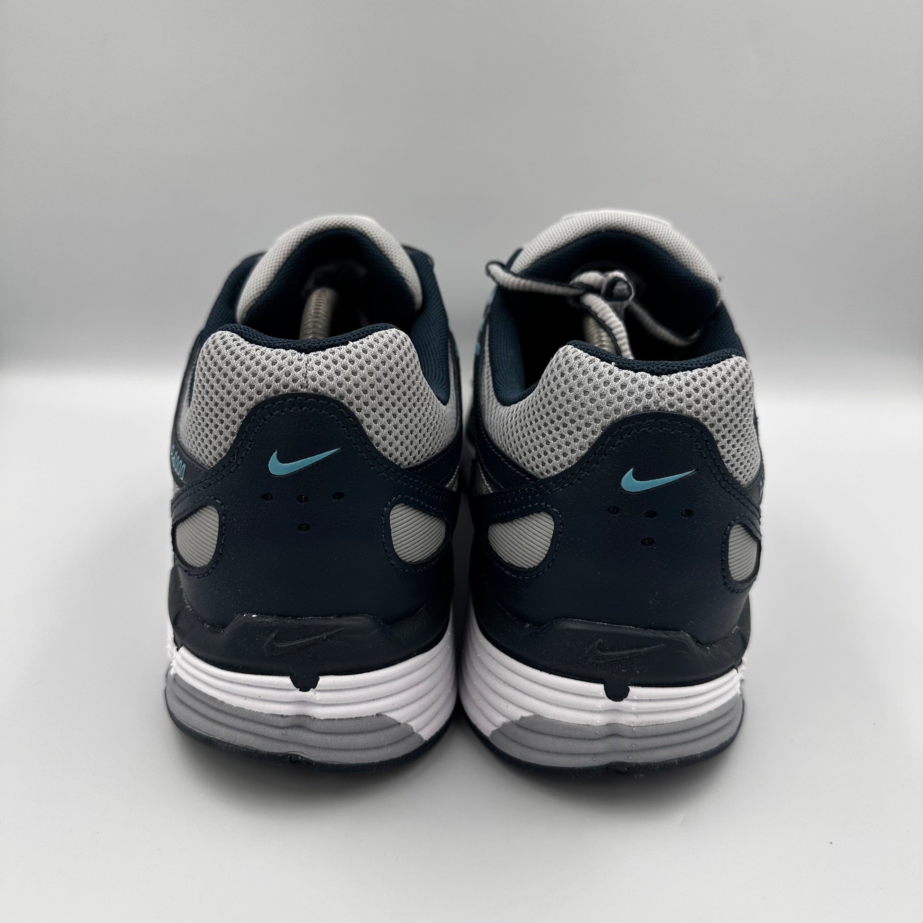 Nike P-6000 Armory Navy / Metallic Silver UK 11 outsole view
