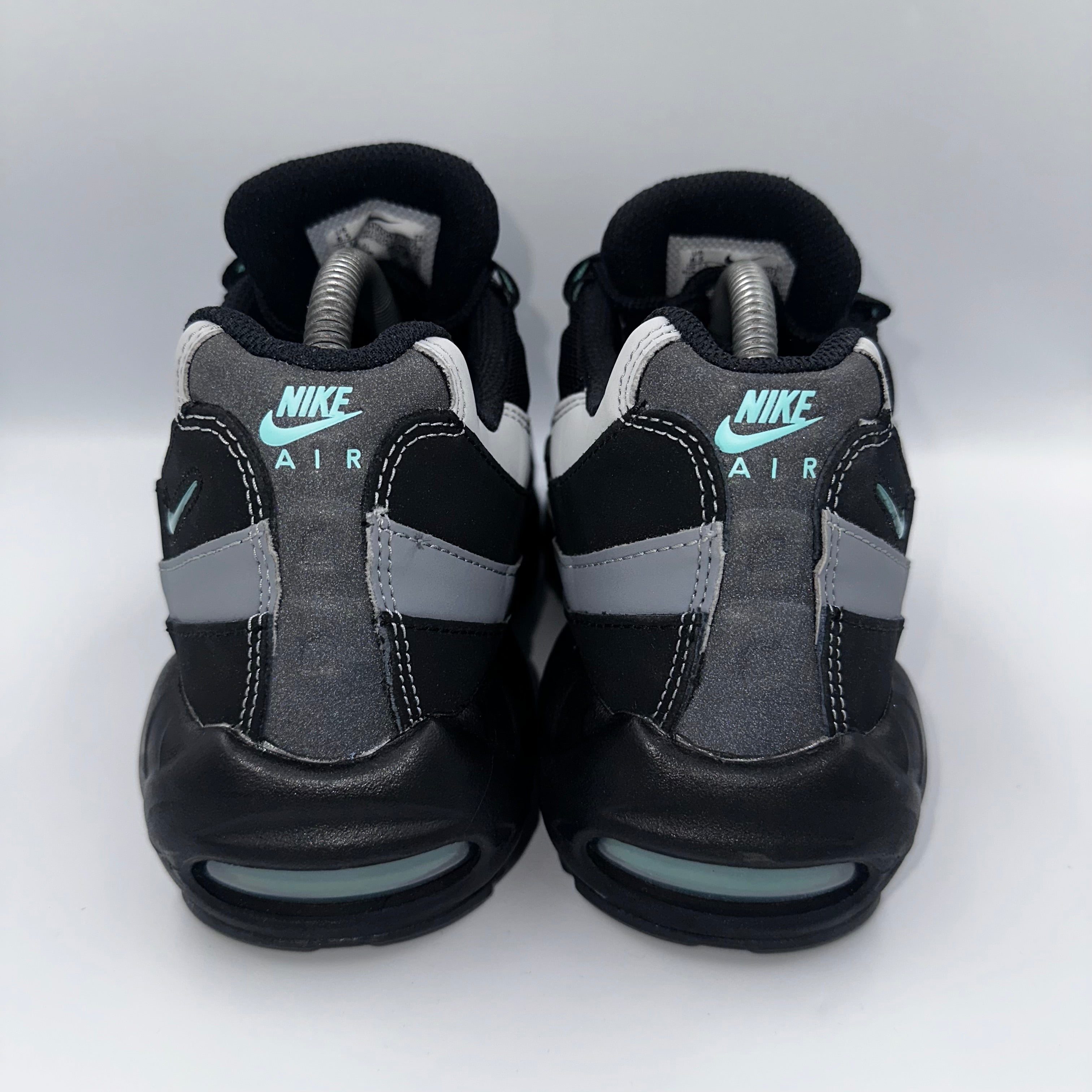 Nike Air Max 95 Jade Jewel / Aurora Green outsole view