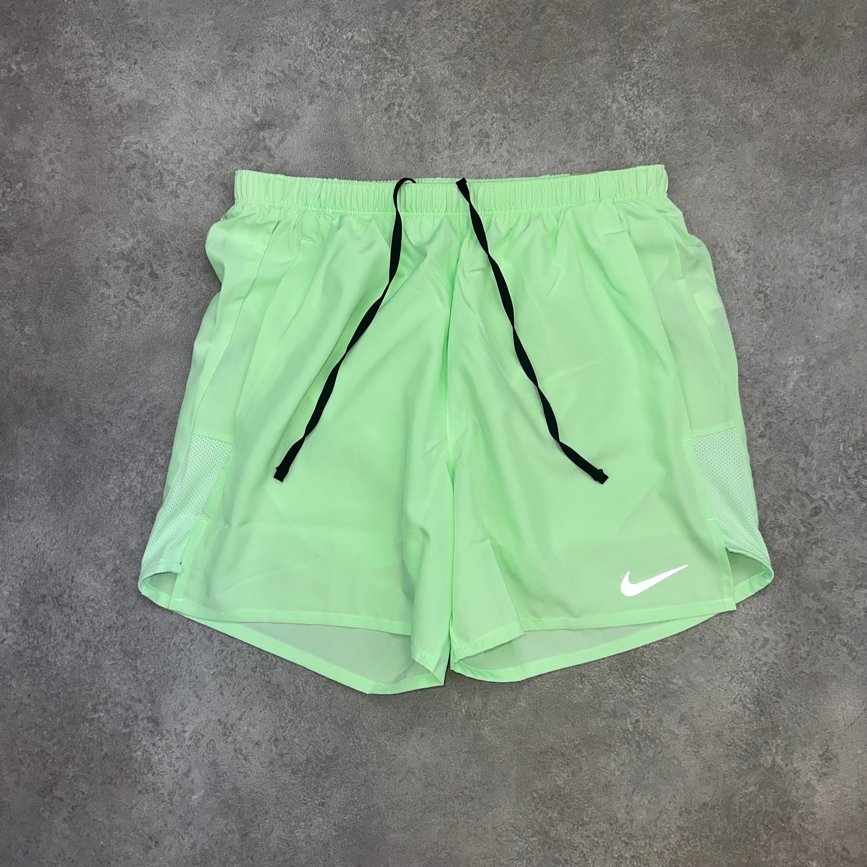Nike Challenger 5 Inch Shorts Vapour Green medial side view