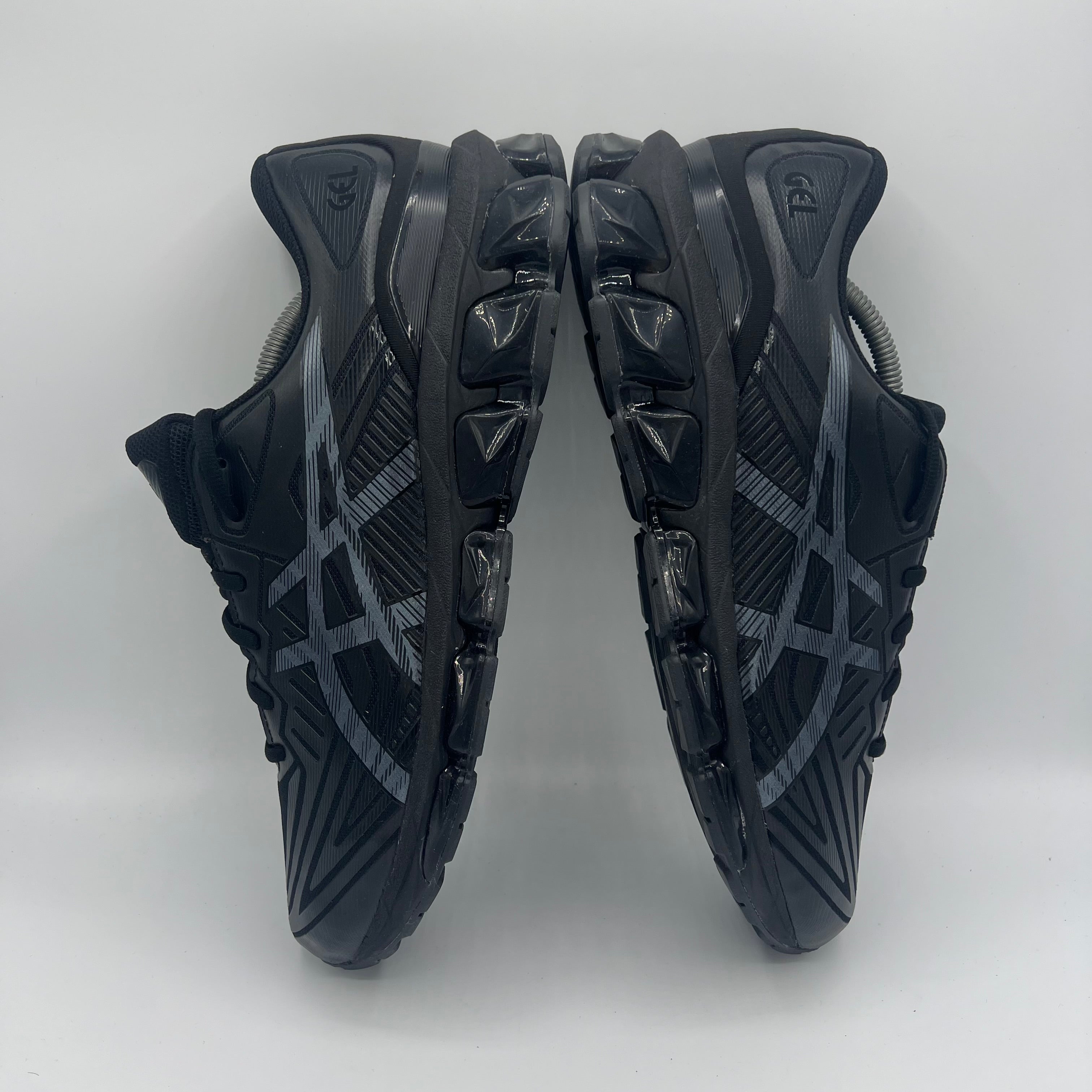 ASICS Gel-Quantum 360 VII All Black three-quarter front angle