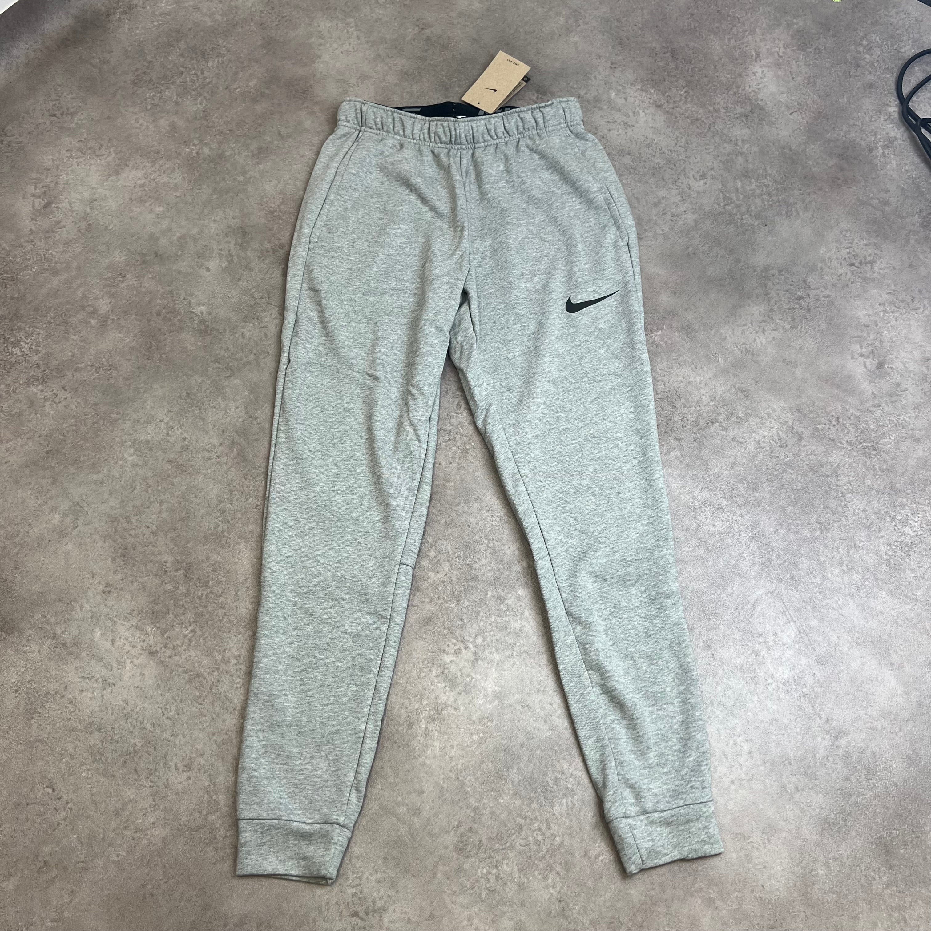 Nike Fleece Tracksuit Grey detail close-up