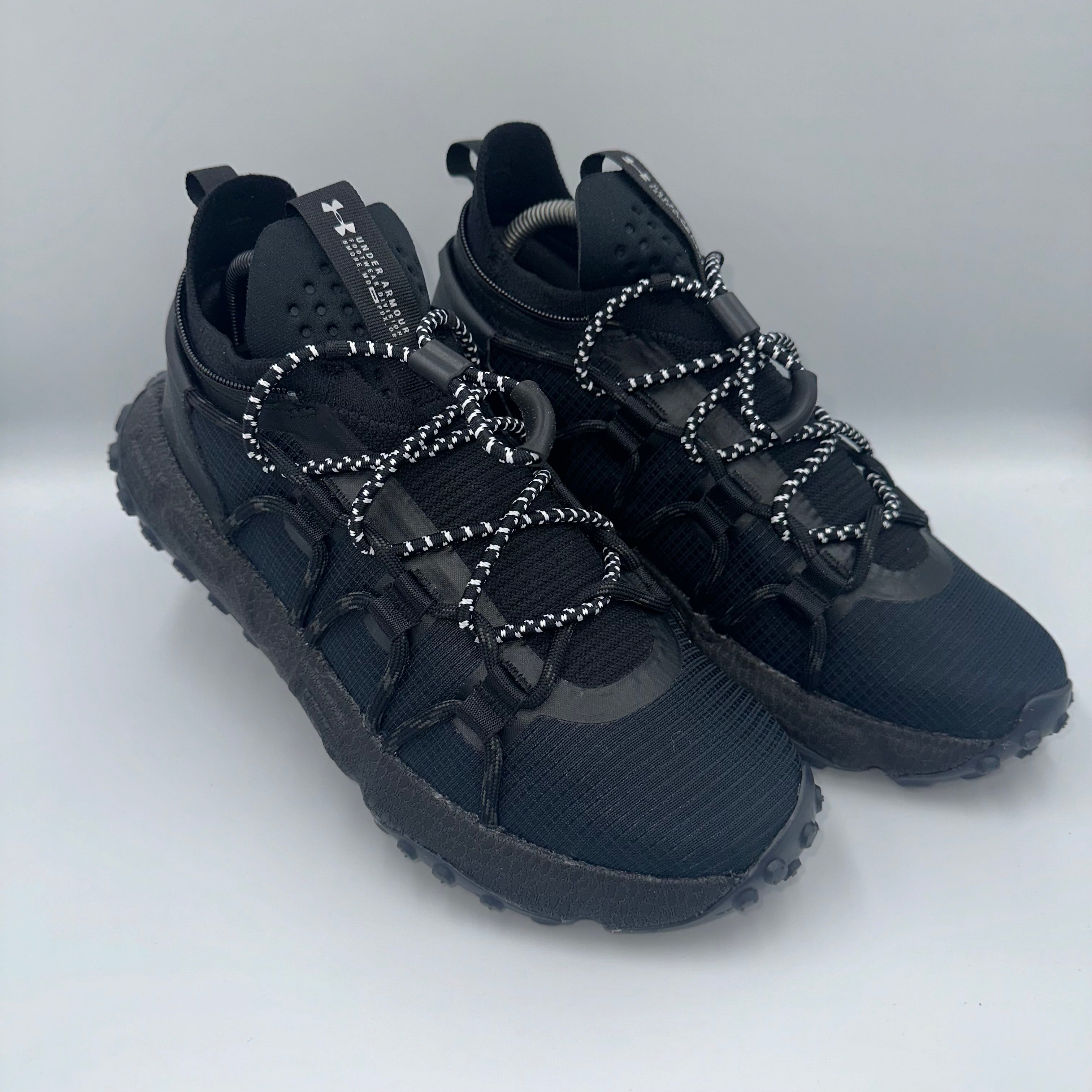 Under Armour / Michelin HOVR Summit Black UK 8 front view