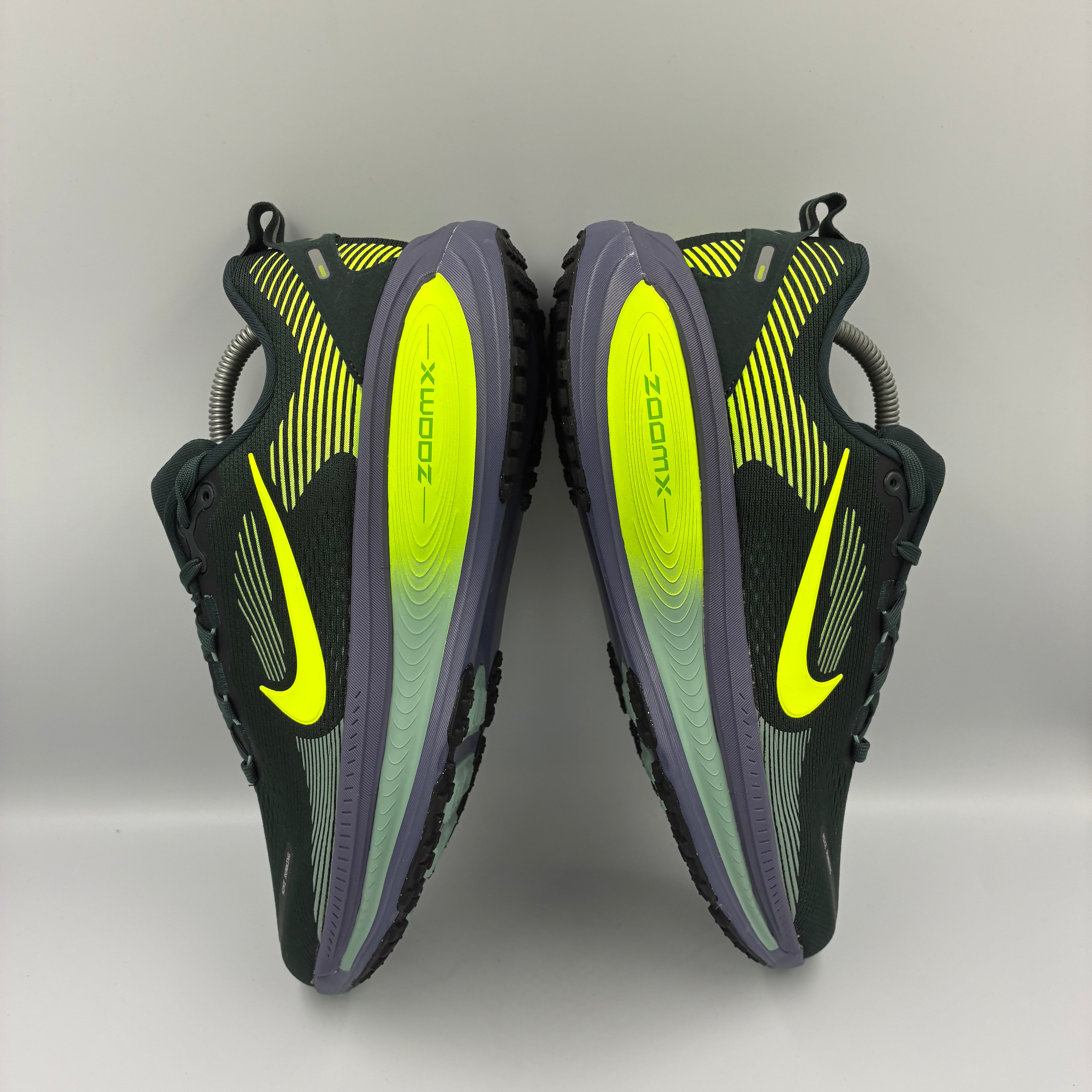 Nike Vomero 18 Seaweed / Volt-Cannon UK 8