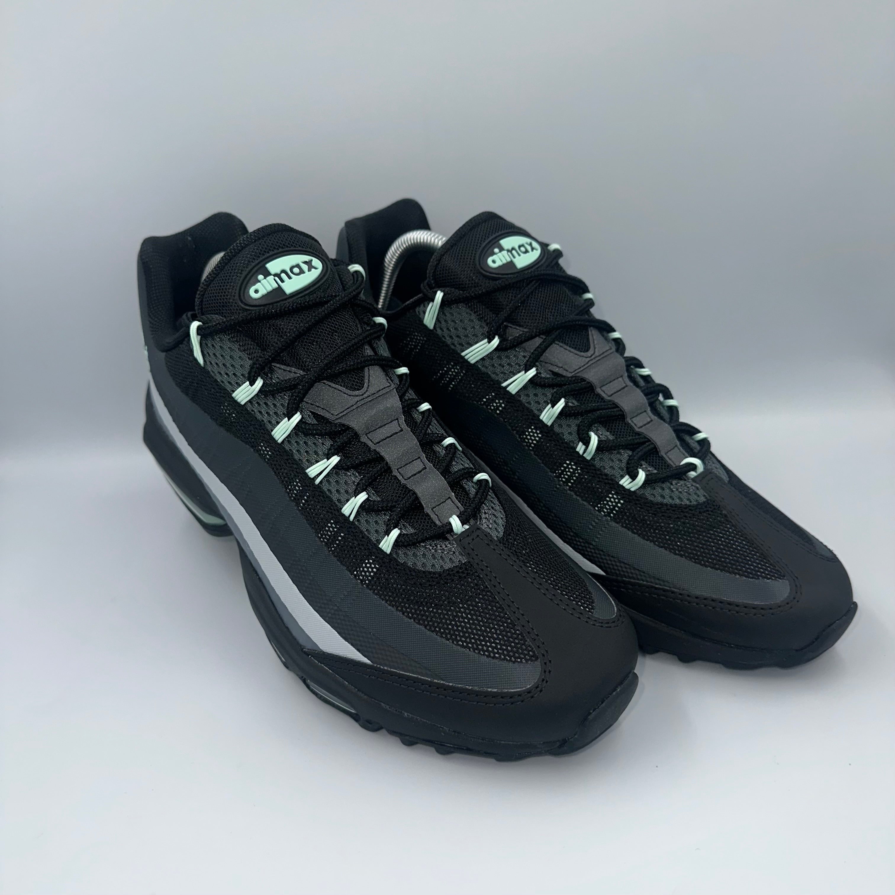 Nike Air Max 95 Ultra Black / Mint Foam lateral side profile